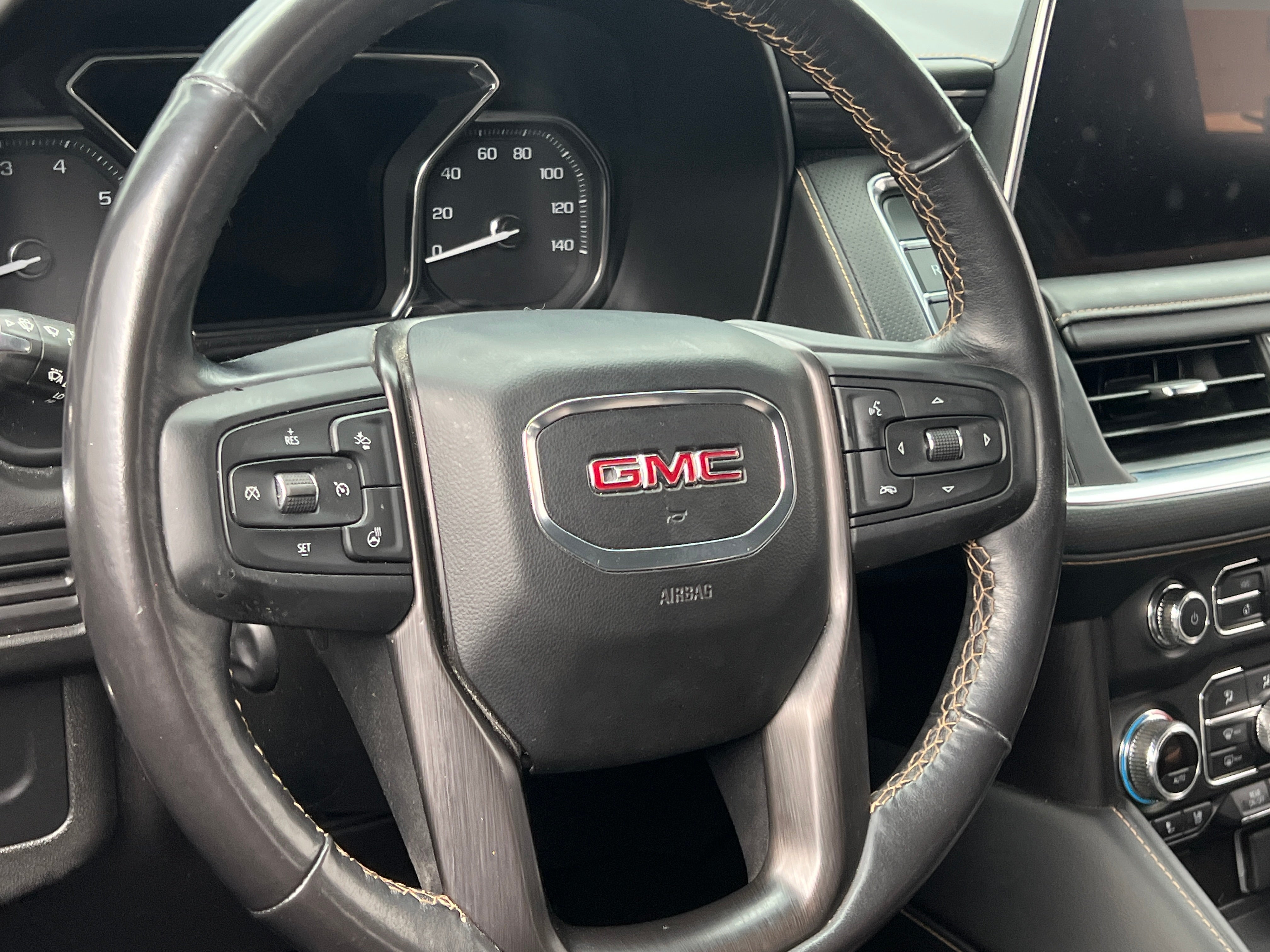 2021 GMC Yukon XL AT4 4
