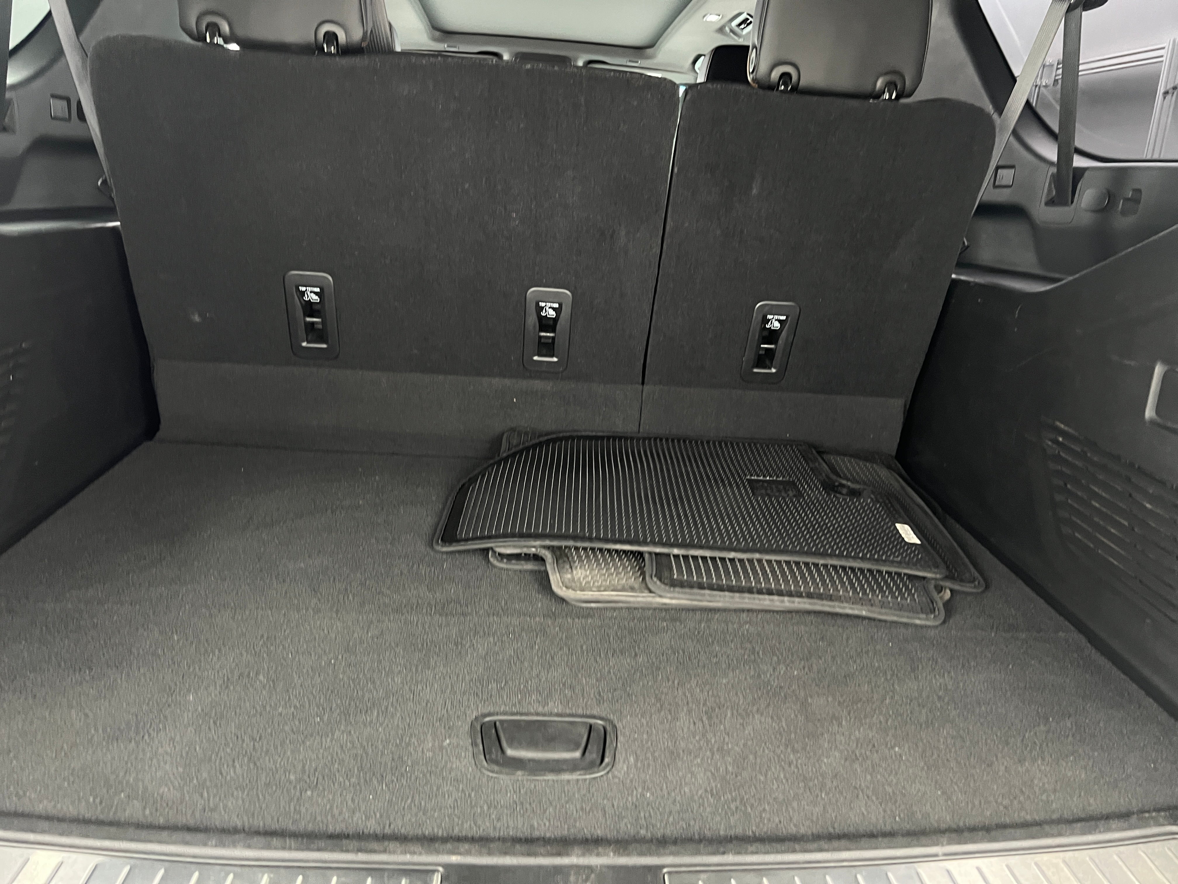 2021 GMC Yukon XL AT4 6