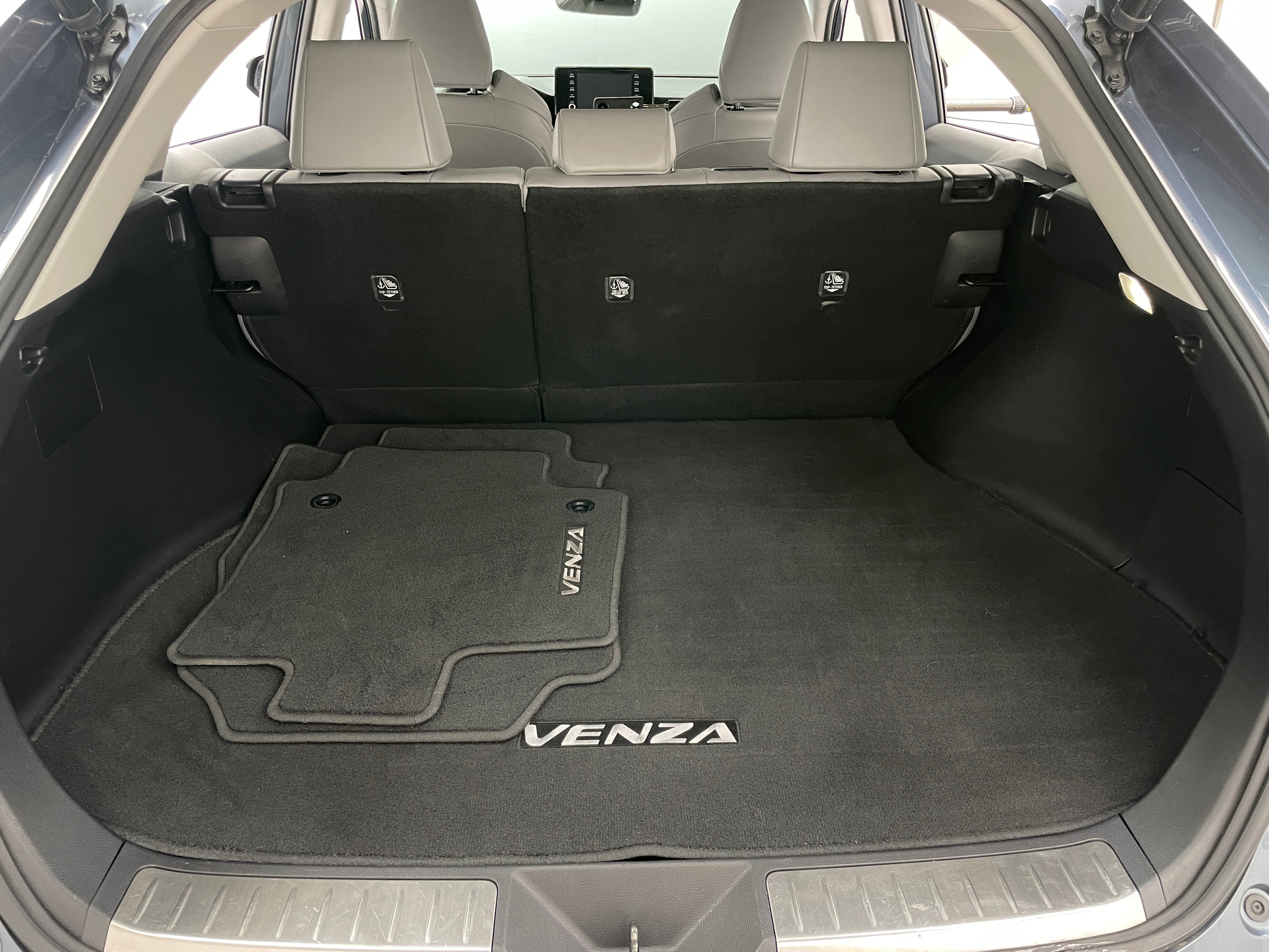 2021 Toyota Venza XLE 6