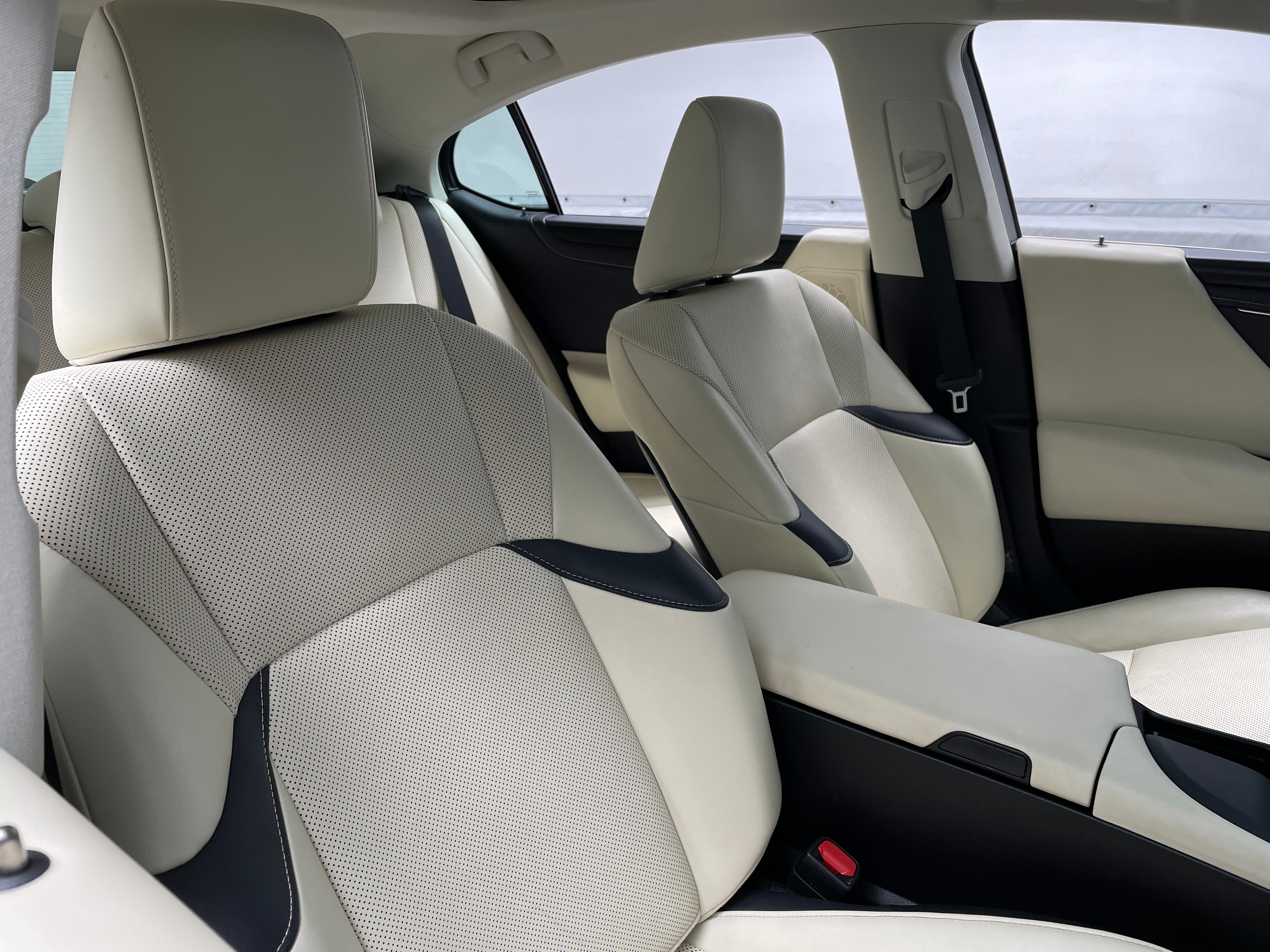 2022 Lexus ES 350 2