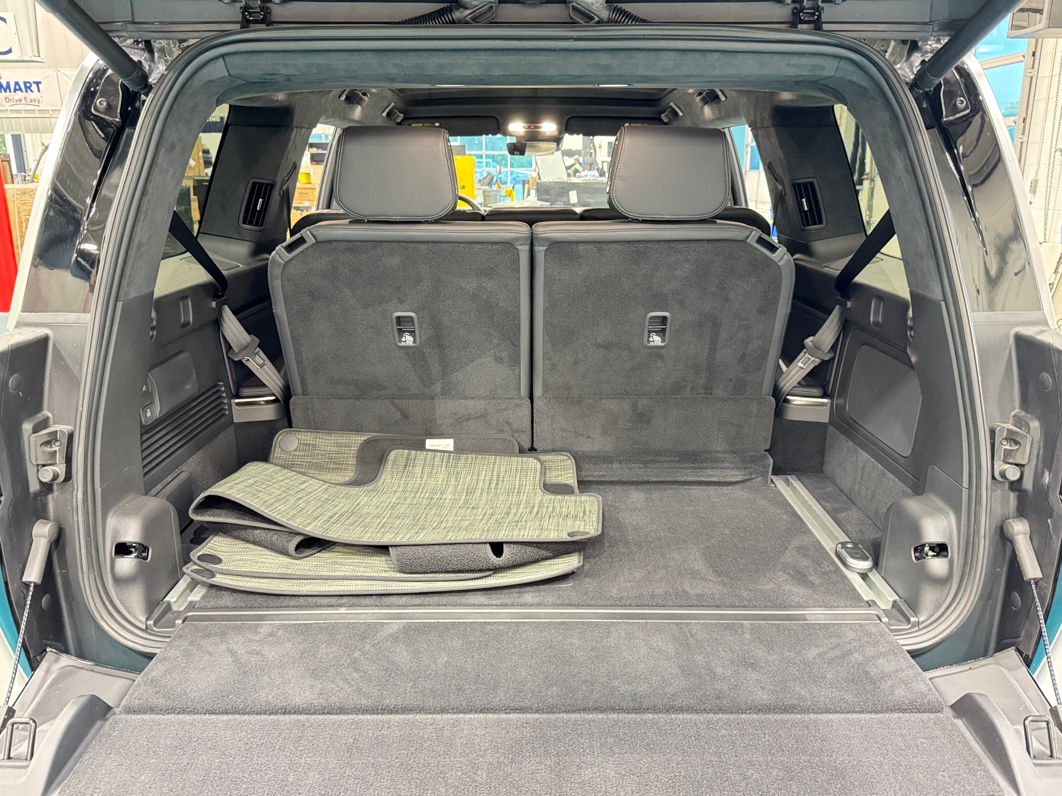 2023 Rivian R1S Adventure 6