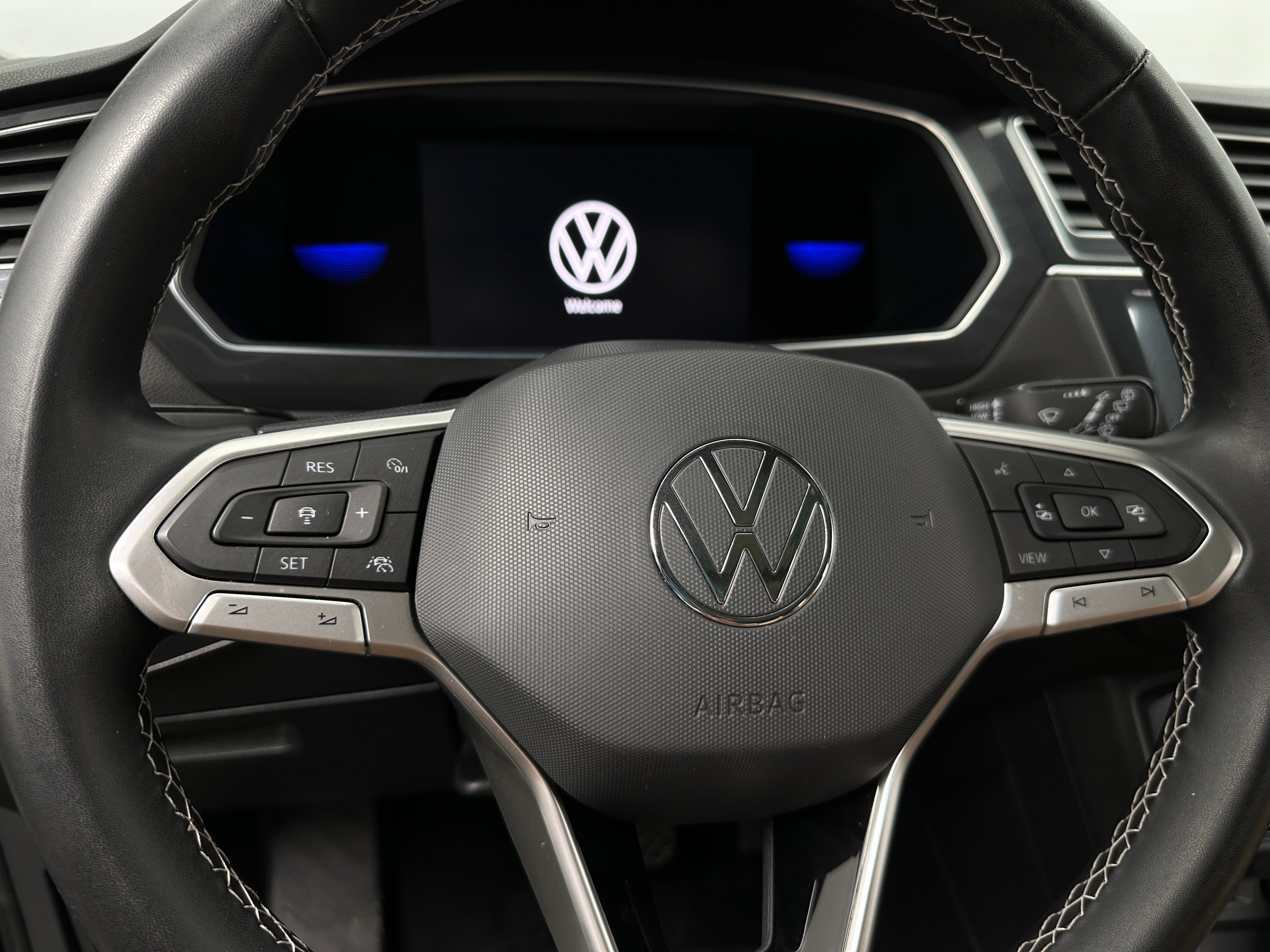 2022 Volkswagen Tiguan SE 4