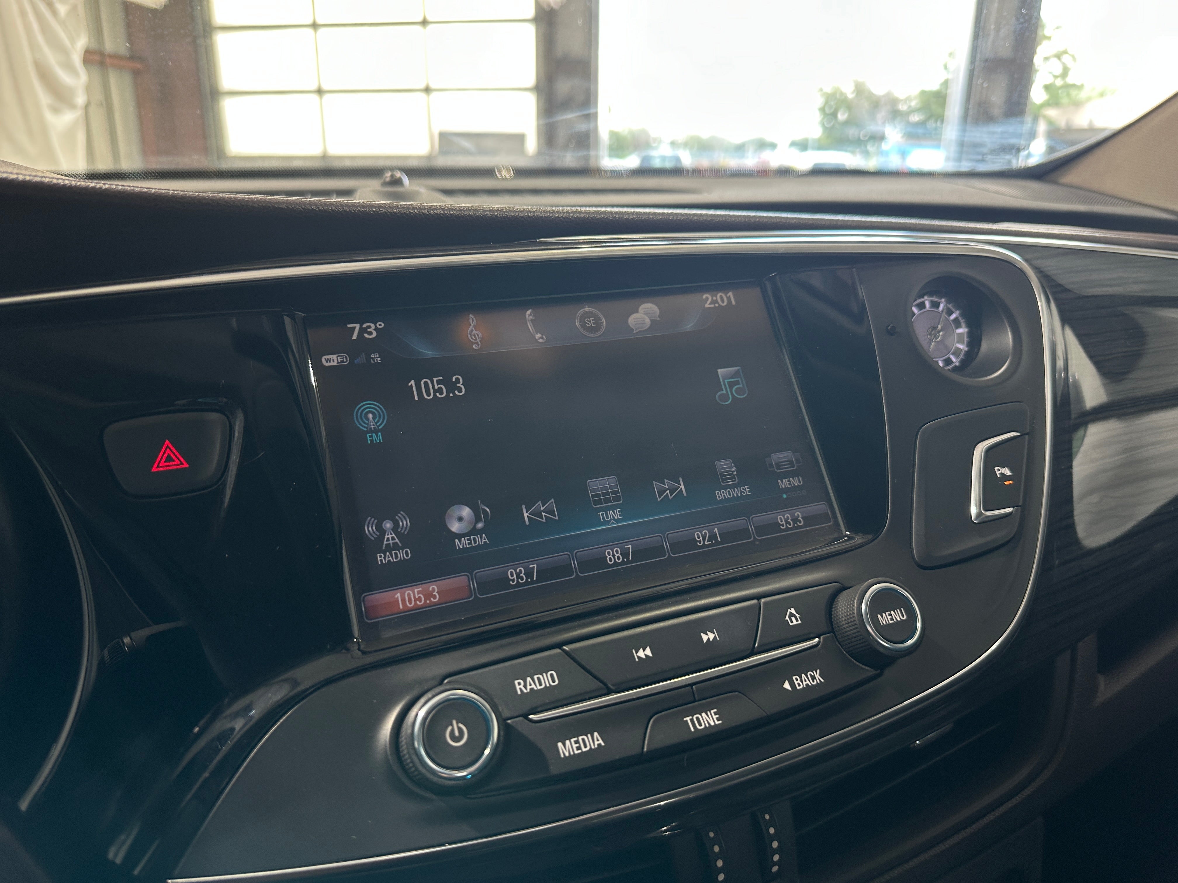 2017 Buick Envision Essence 3