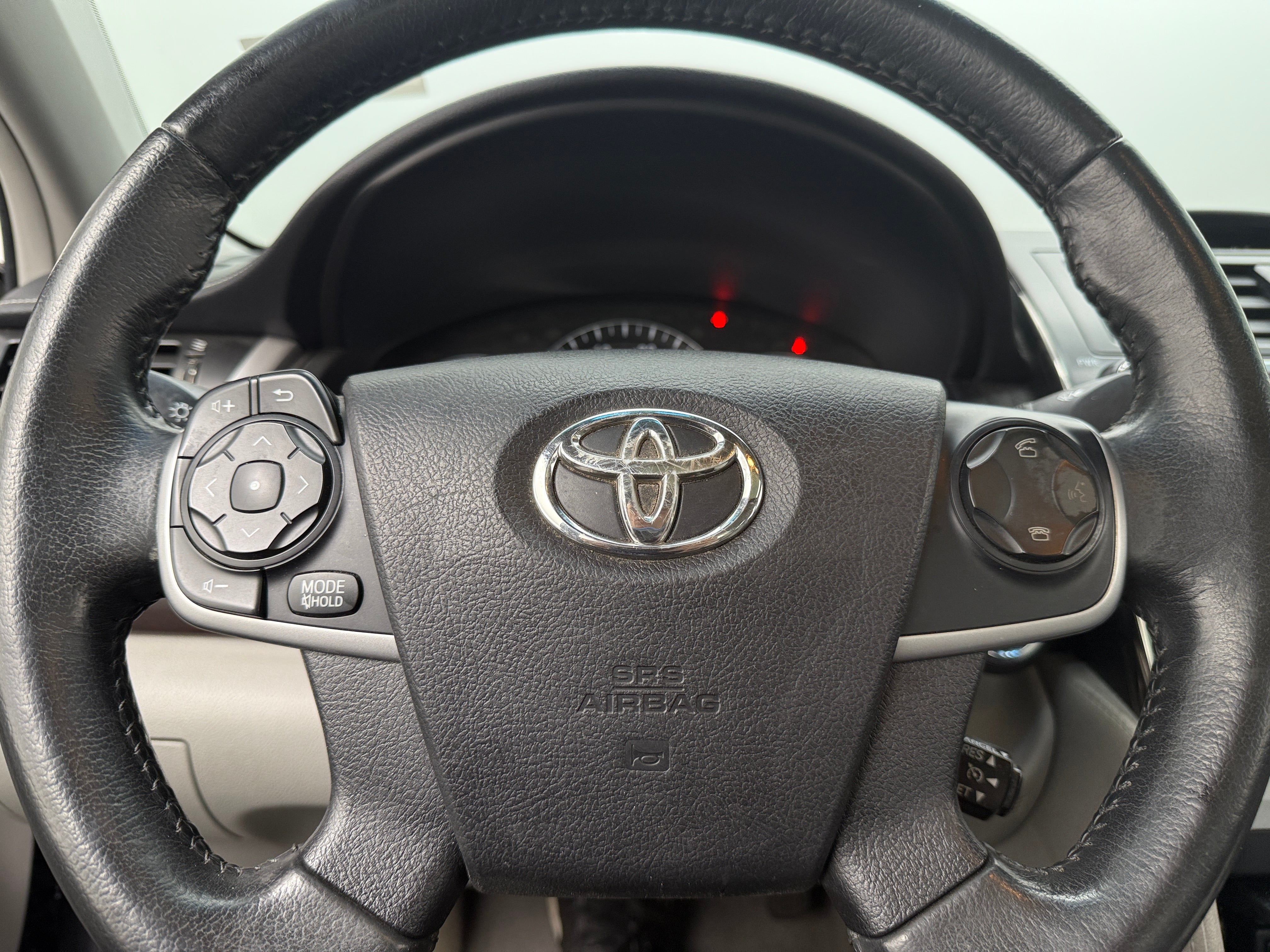2014 Toyota Camry XLE 4