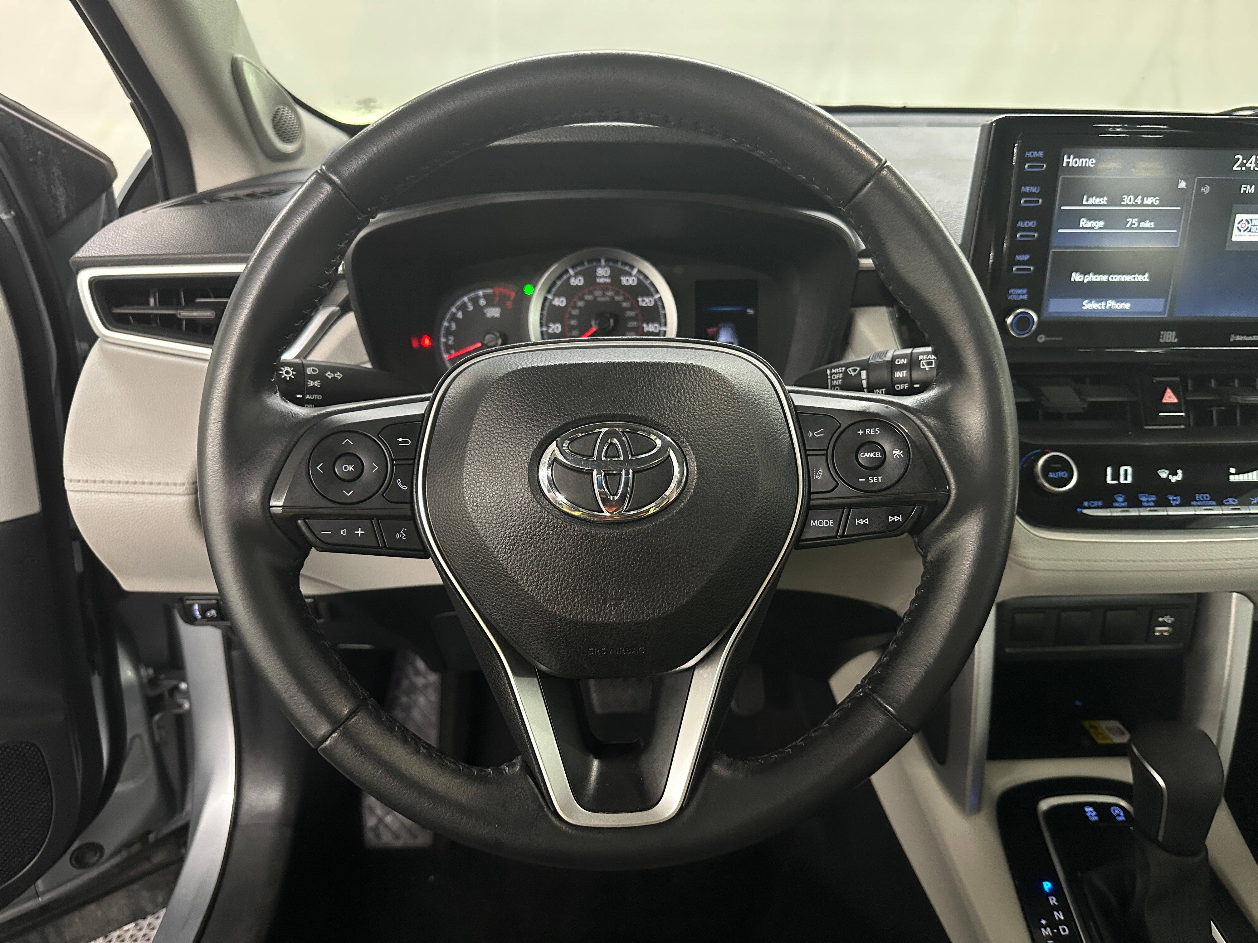 2022 Toyota Corolla Cross LE 5