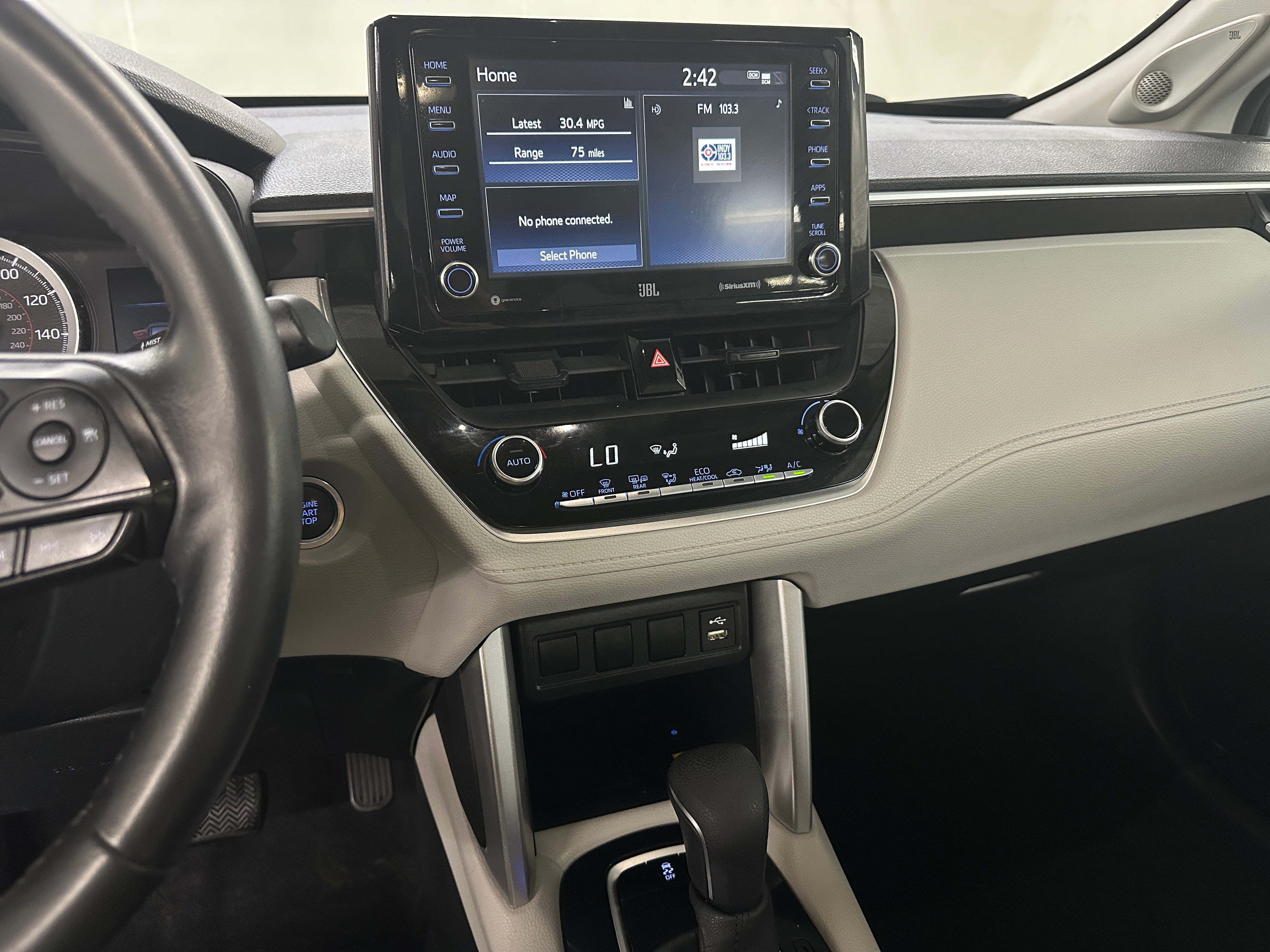 2022 Toyota Corolla Cross LE 4