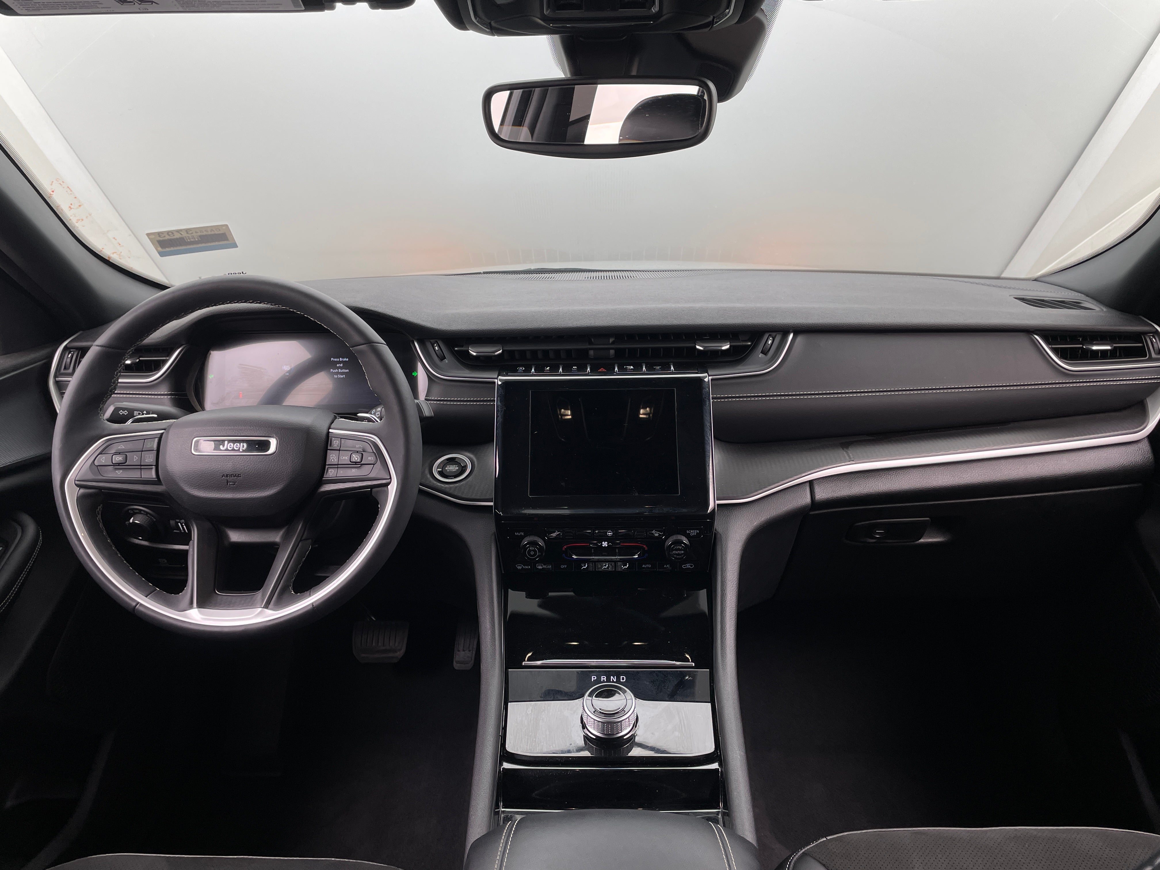 2023 Jeep Grand Cherokee Altitude 3