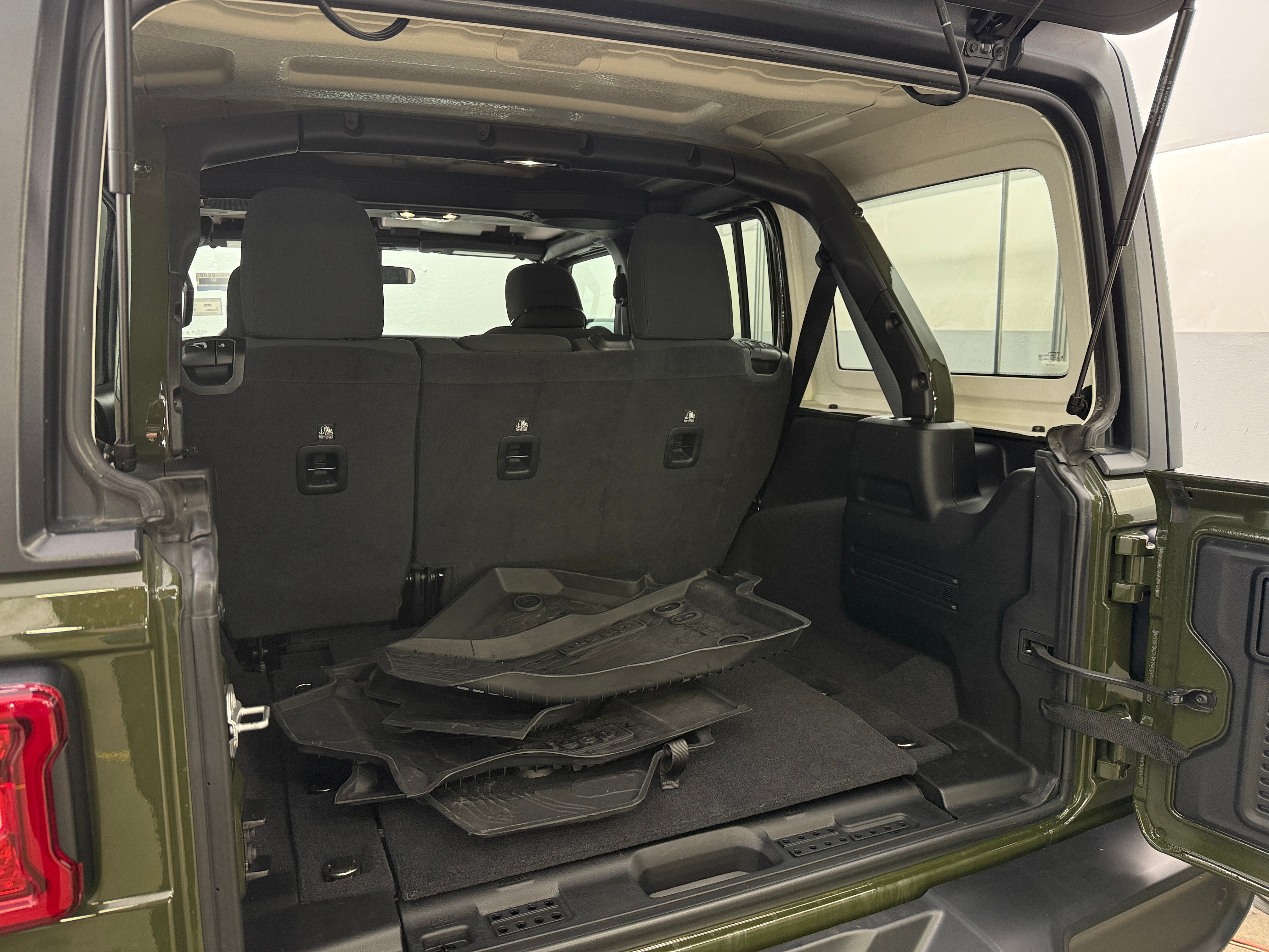 2021 Jeep Wrangler Unlimited Willys 7