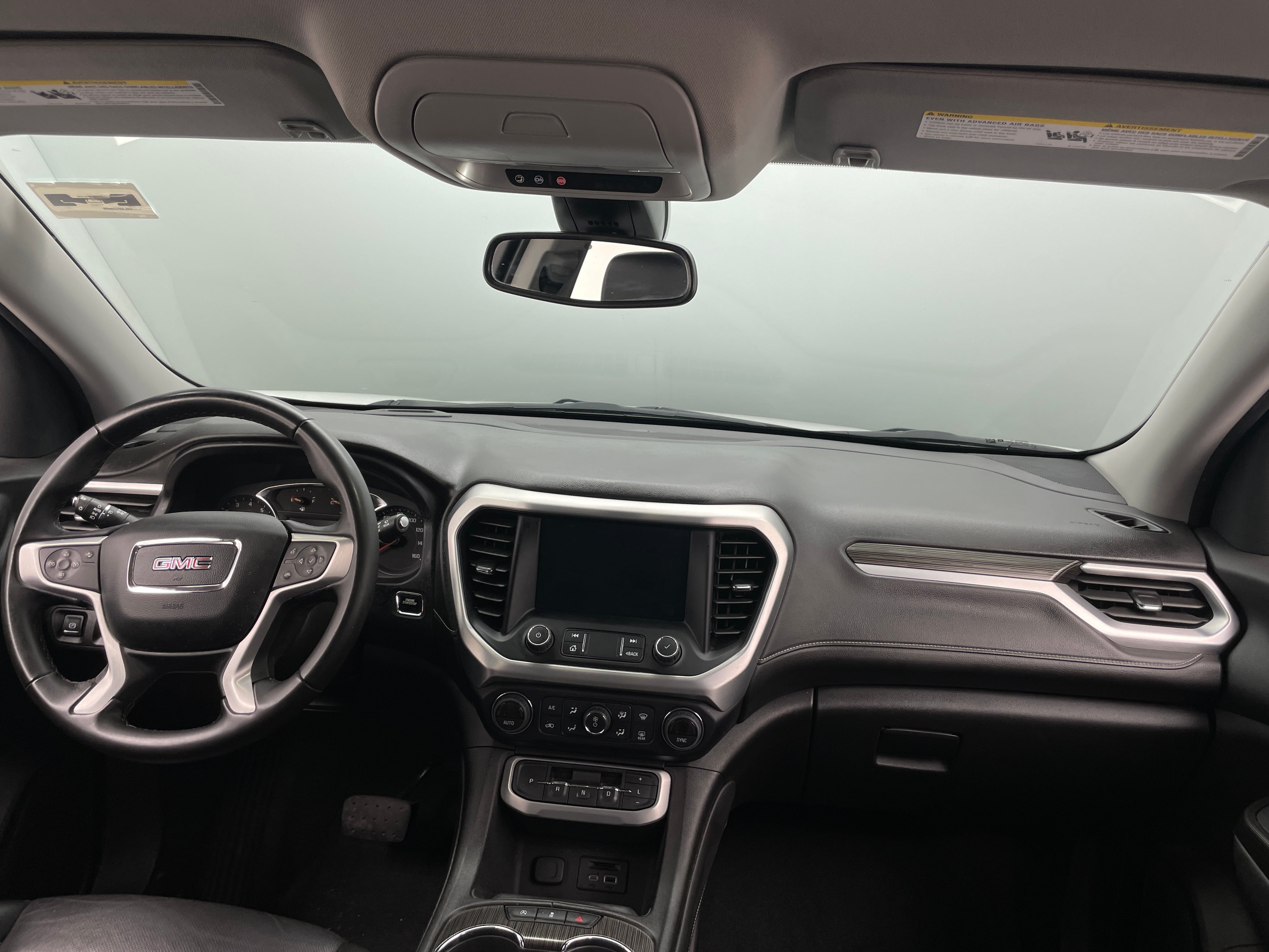 2023 GMC Acadia SLT 2