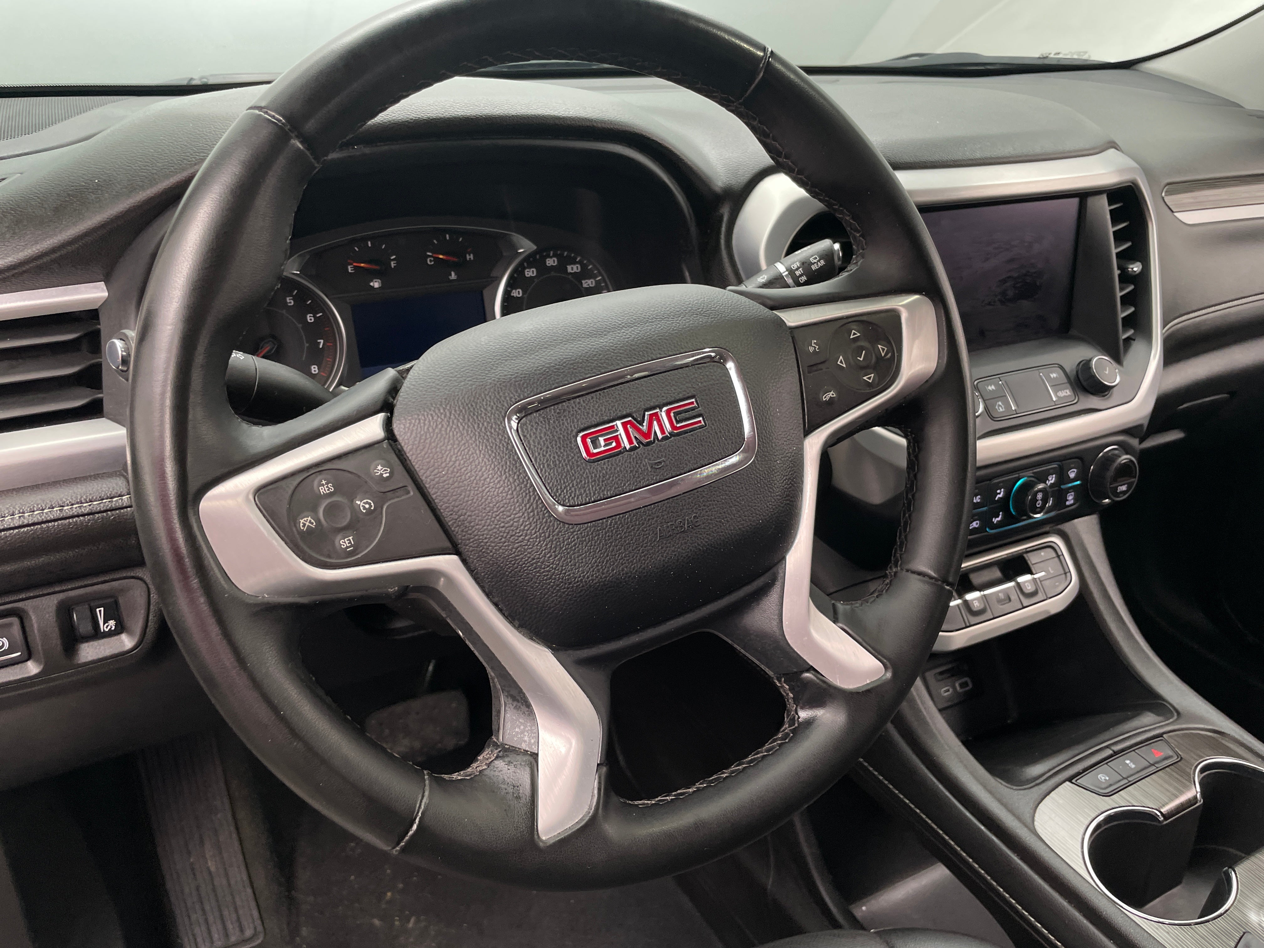 2023 GMC Acadia SLT 4