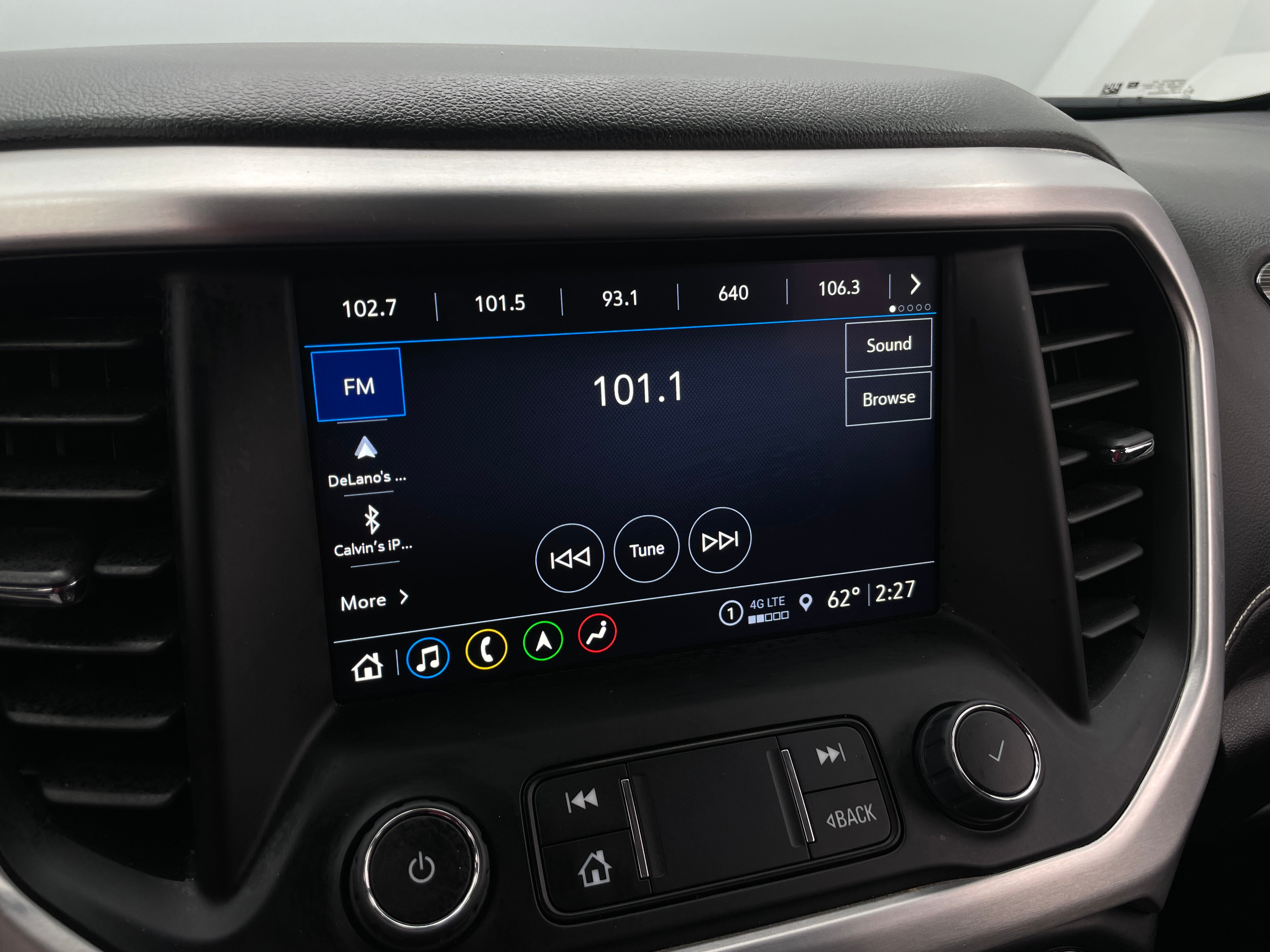 2023 GMC Acadia SLT 3