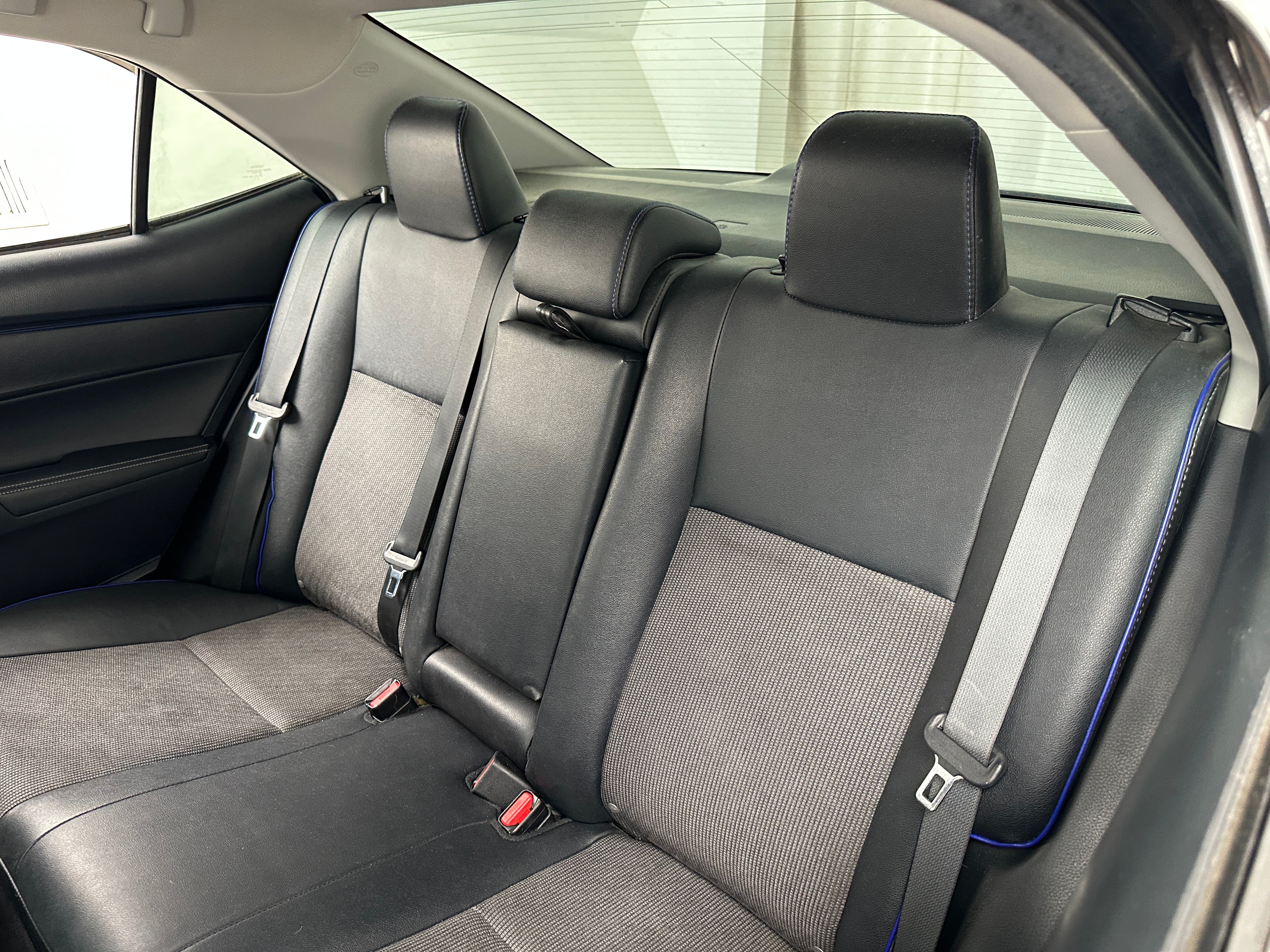 2018 Toyota Corolla SE 6