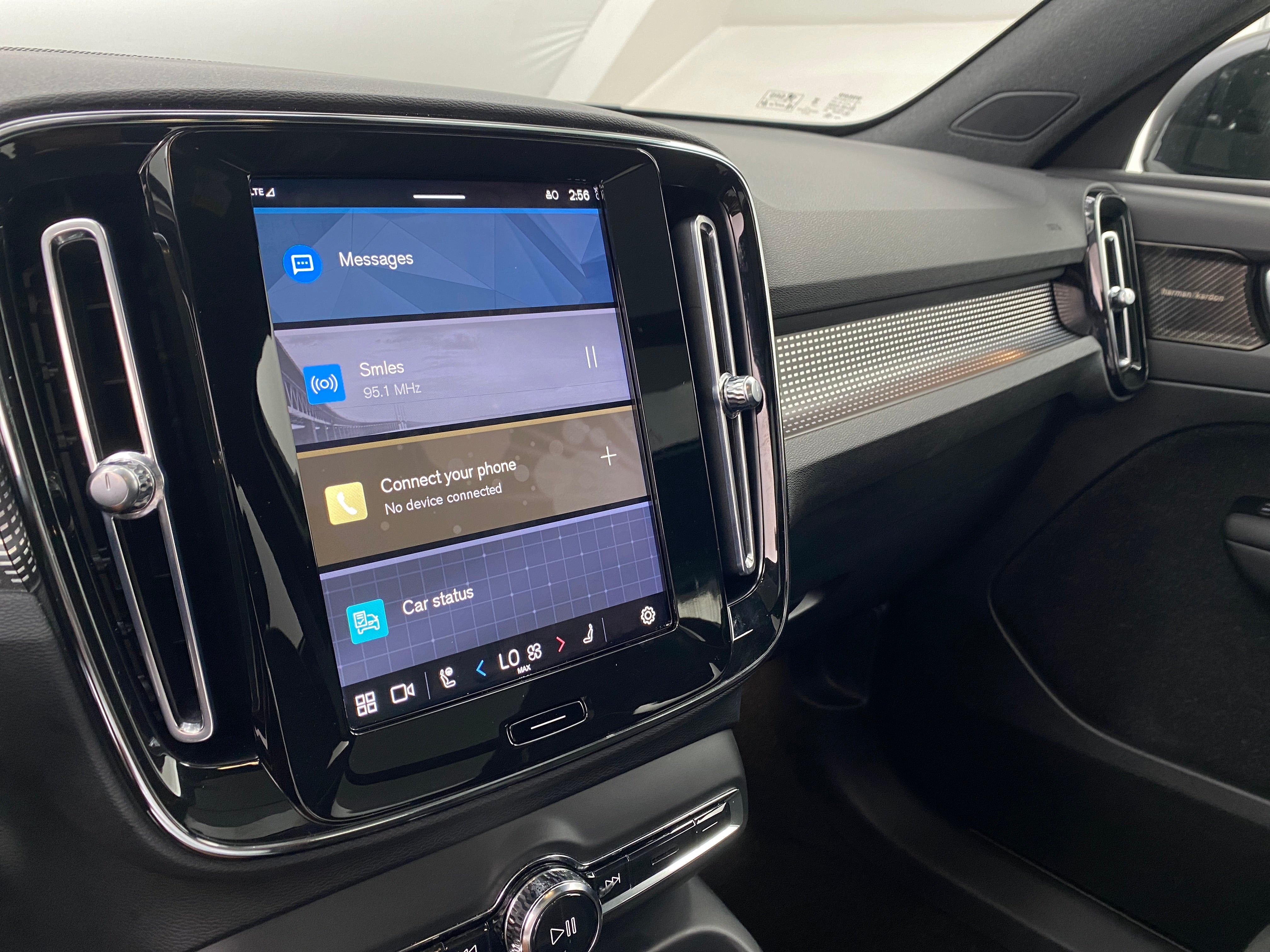 2021 Volvo XC40 Recharge Core 3