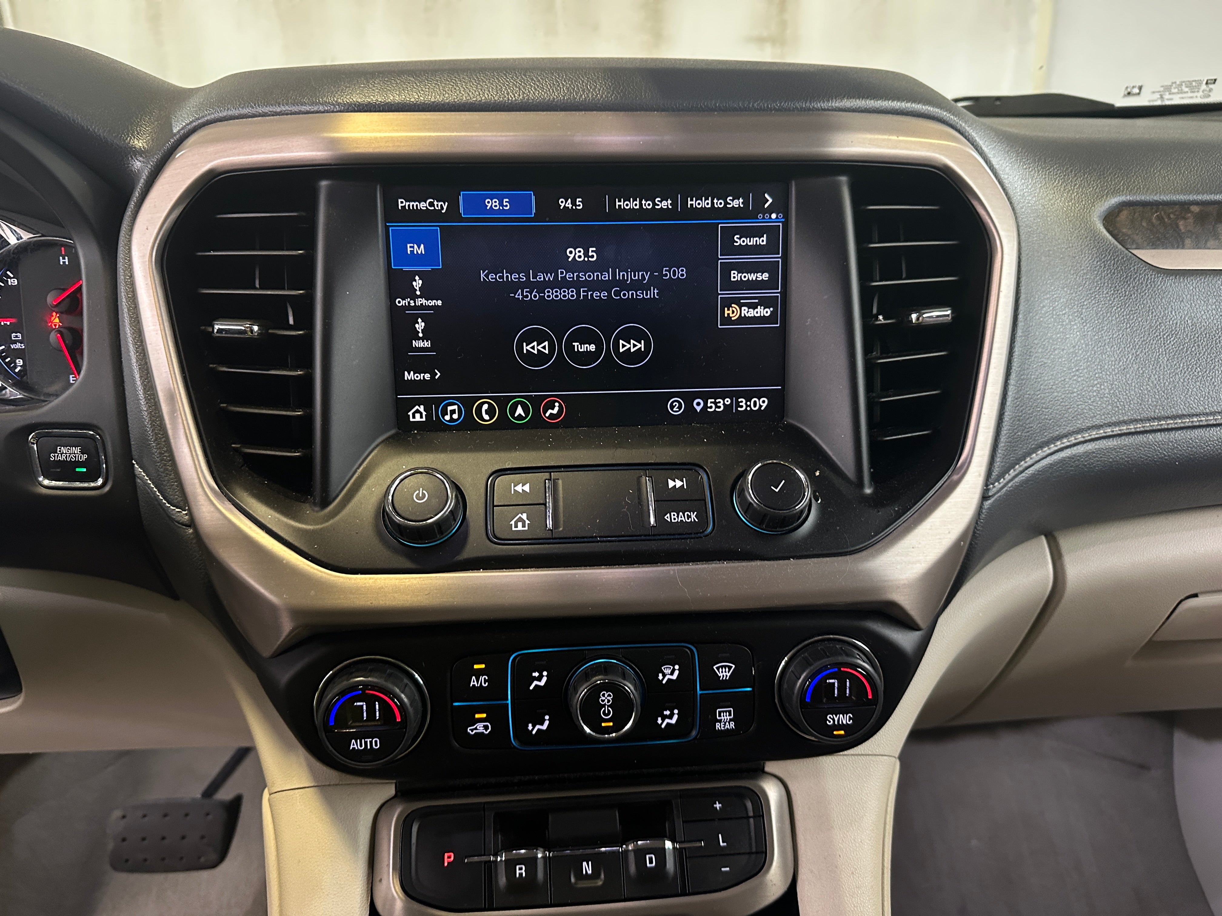 2020 GMC Acadia Denali 3