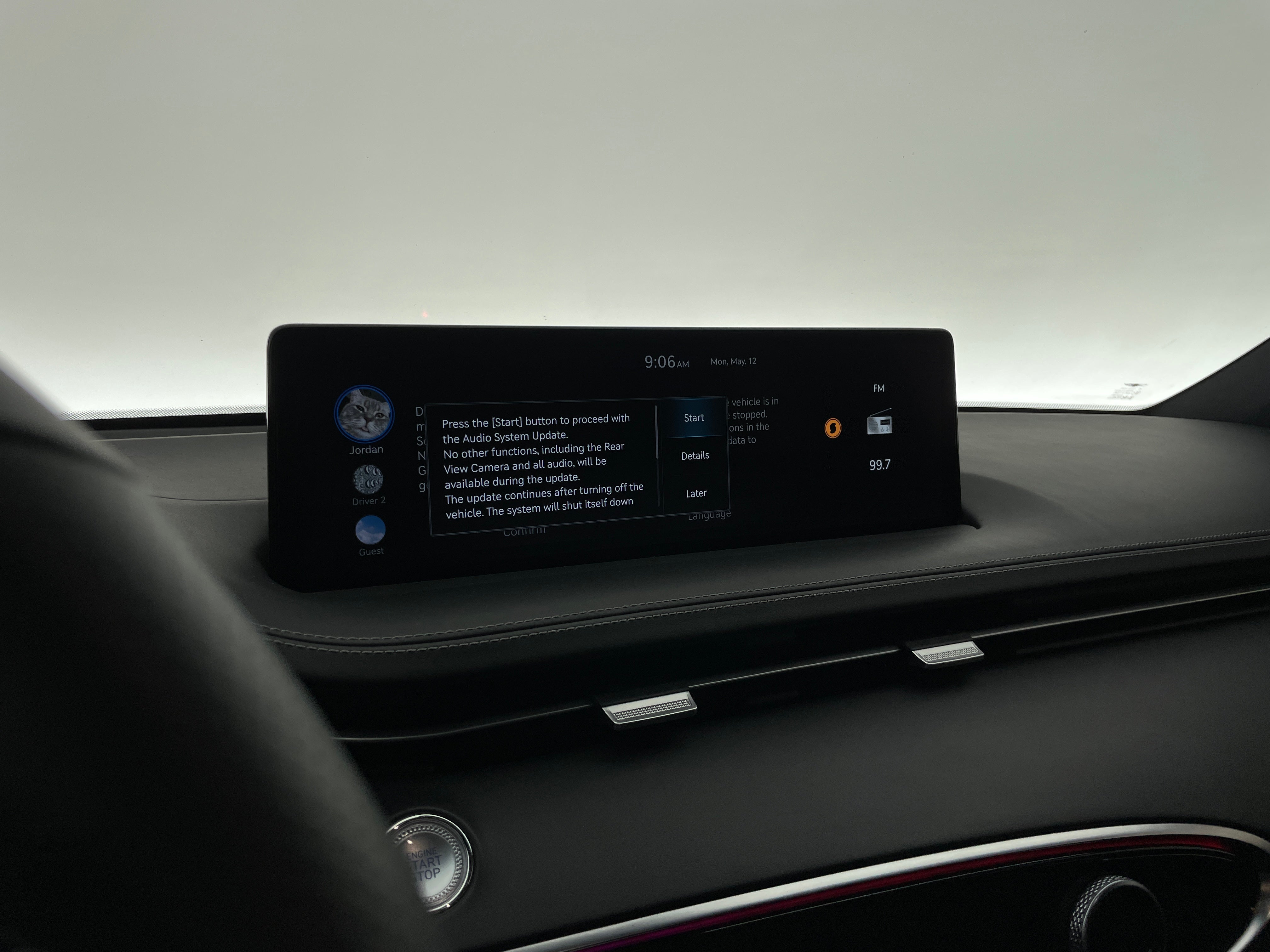 2023 Genesis GV70 Standard 3