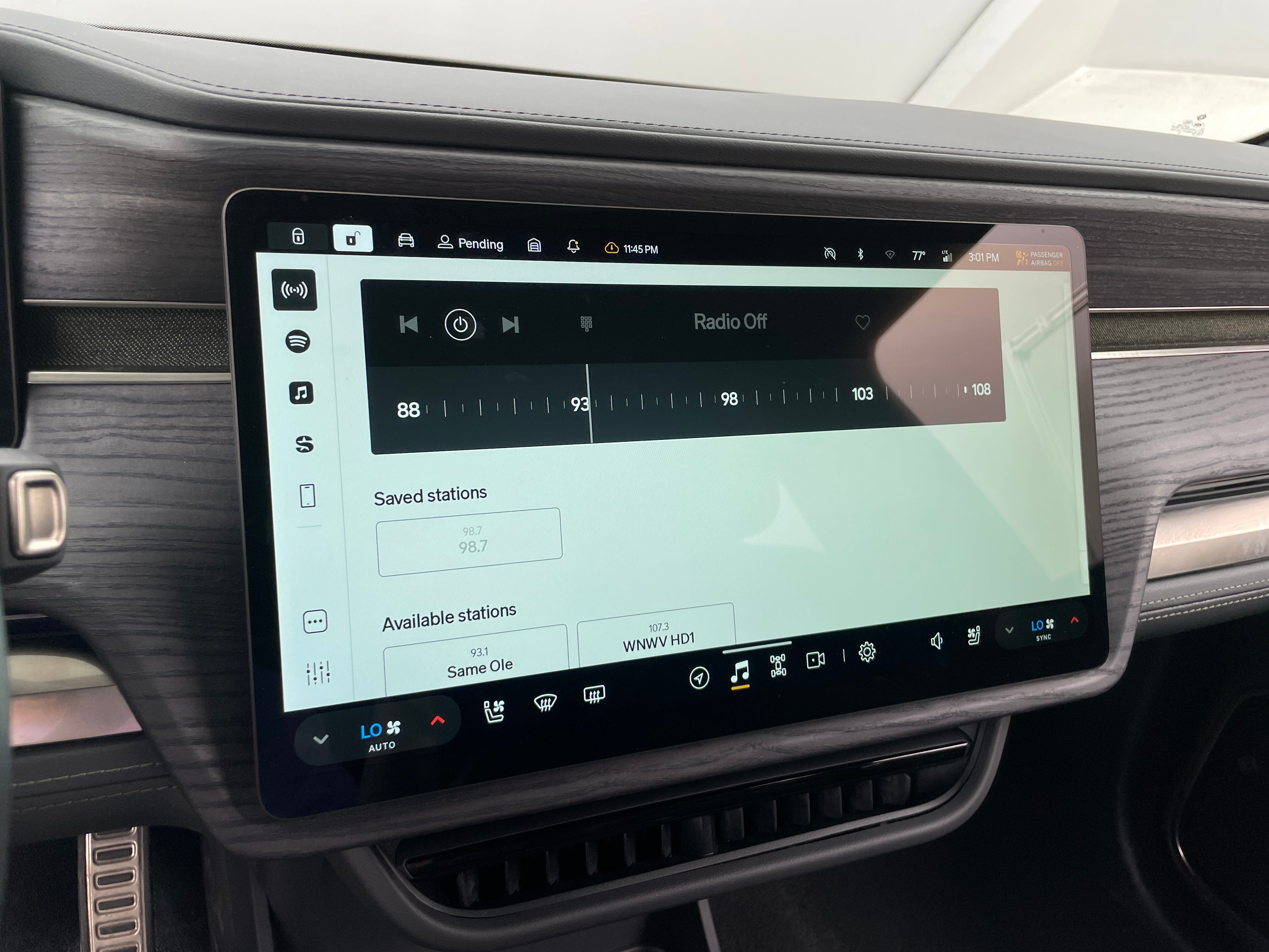 2023 Rivian R1S Adventure 3