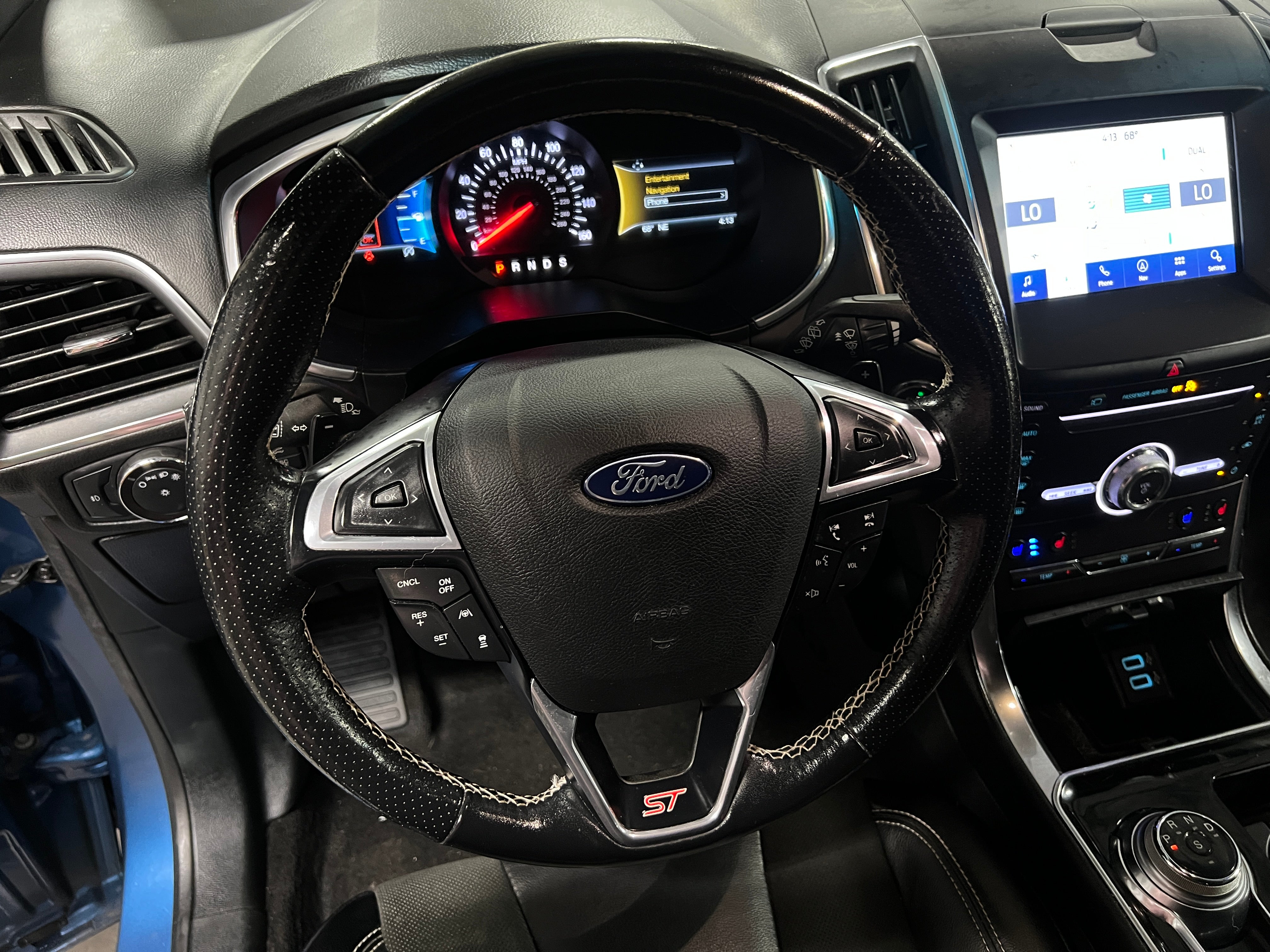 2019 Ford Edge ST 4