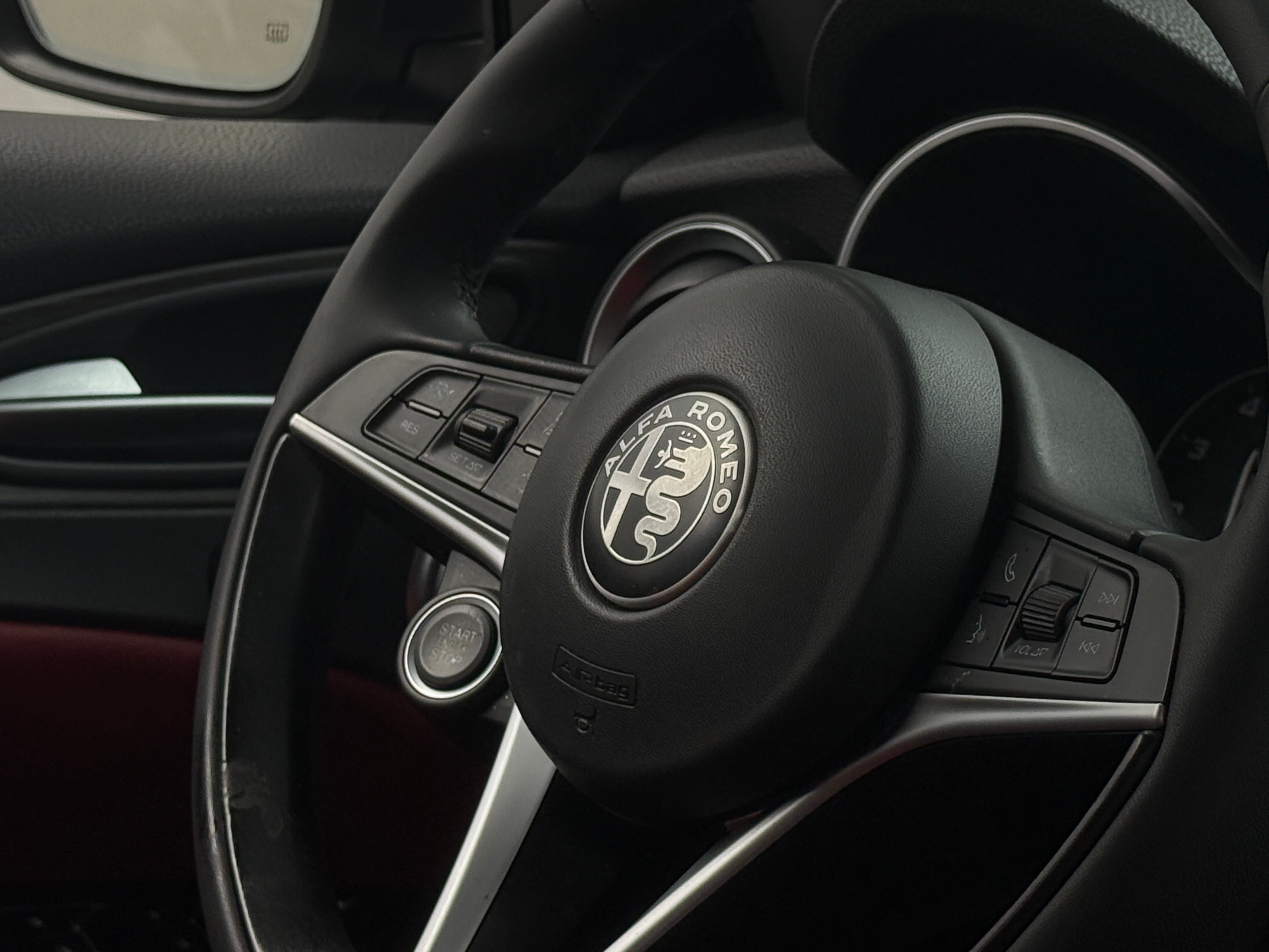 2019 Alfa Romeo Stelvio Ti 4