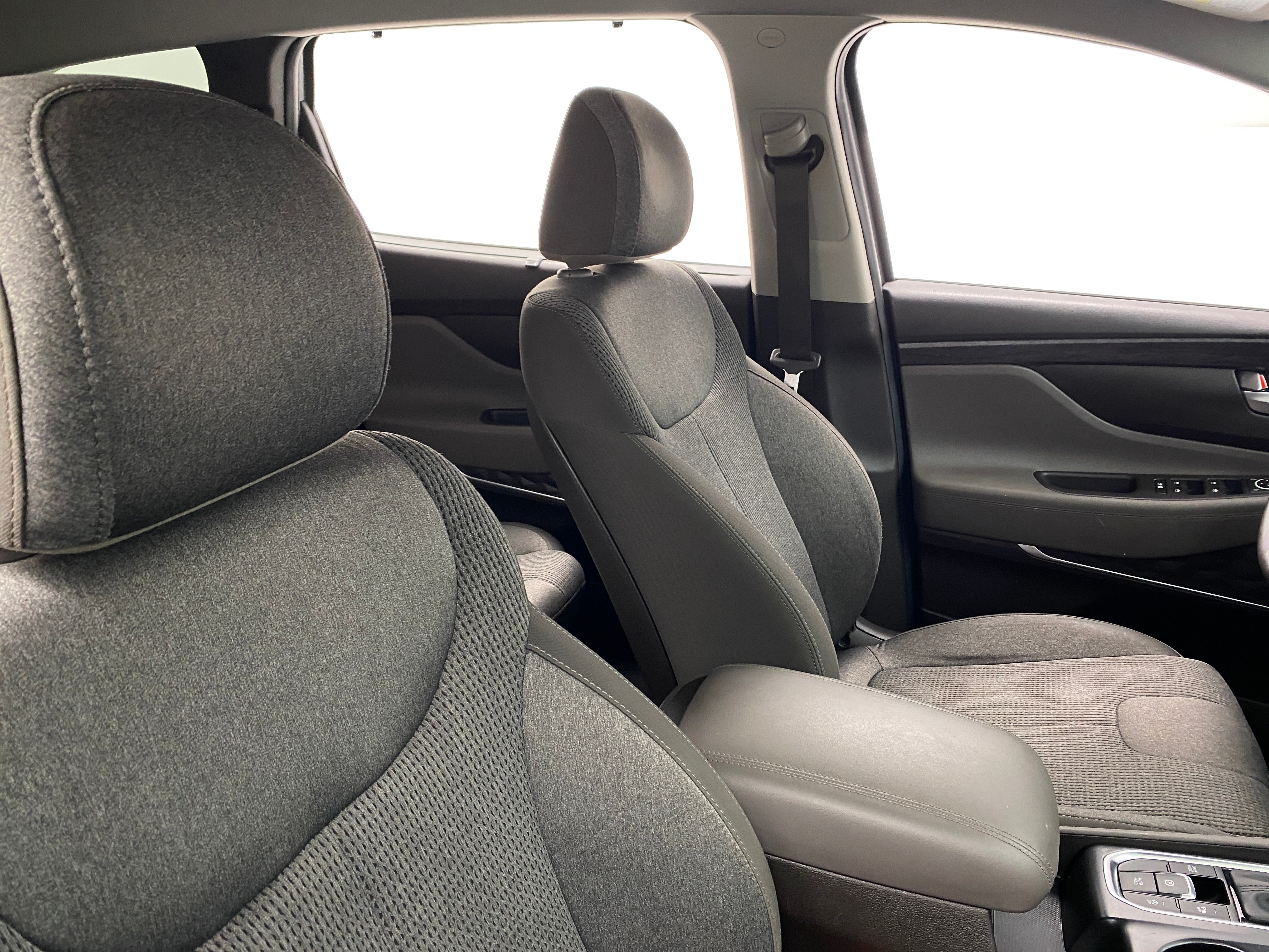 2019 Hyundai Santa Fe SEL 2