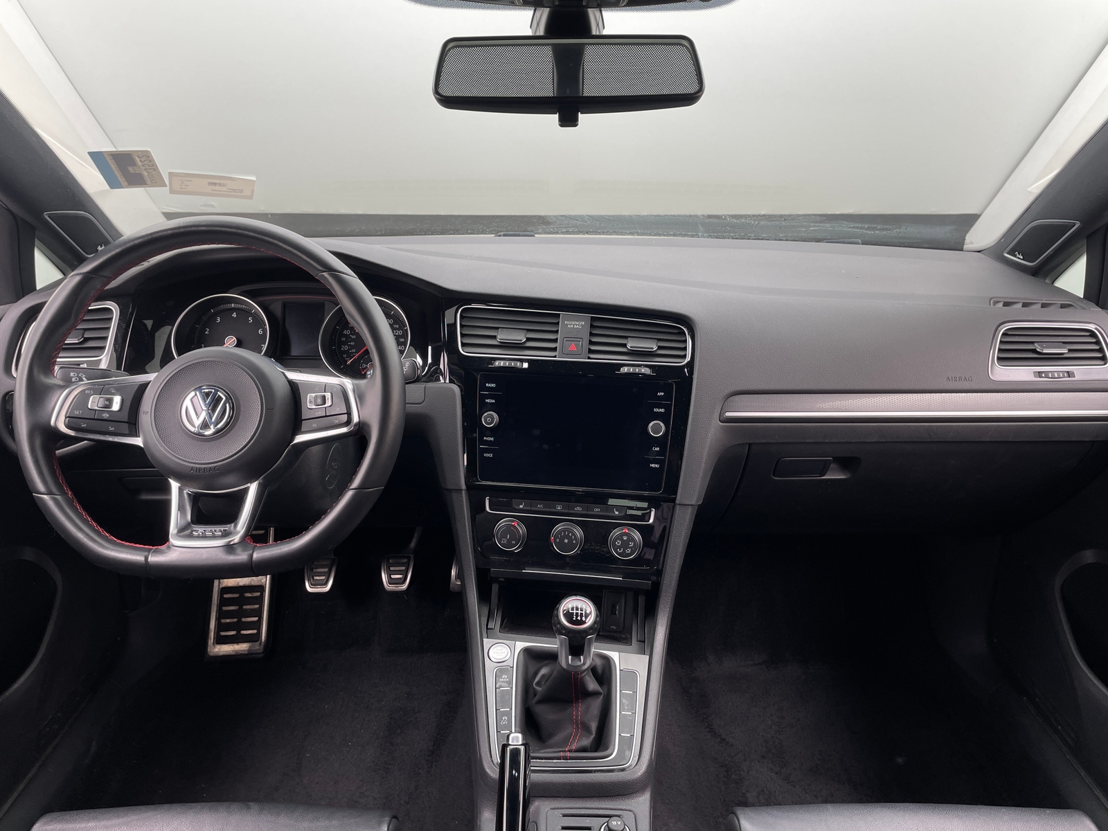 Thumbnail: 2019 Volkswagen Golf - 2