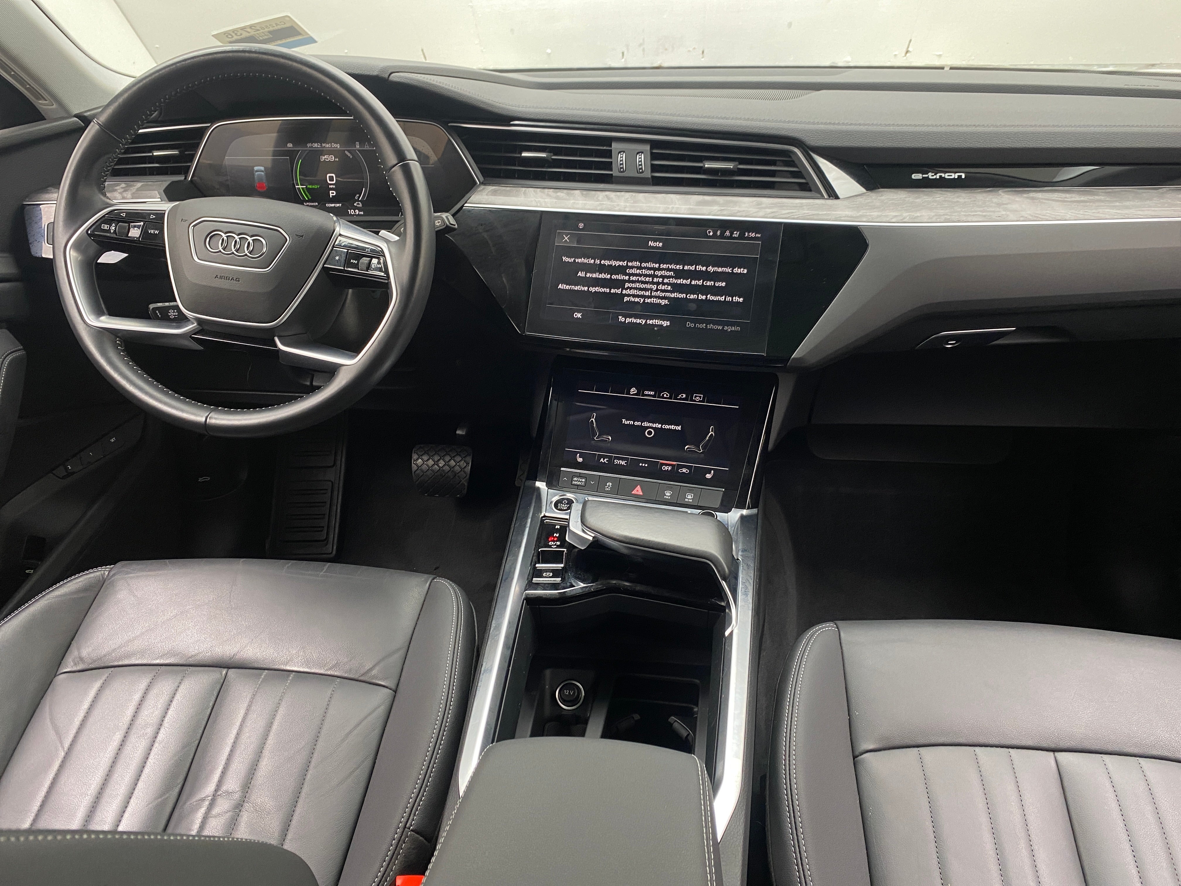 2021 Audi e-tron Premium 2