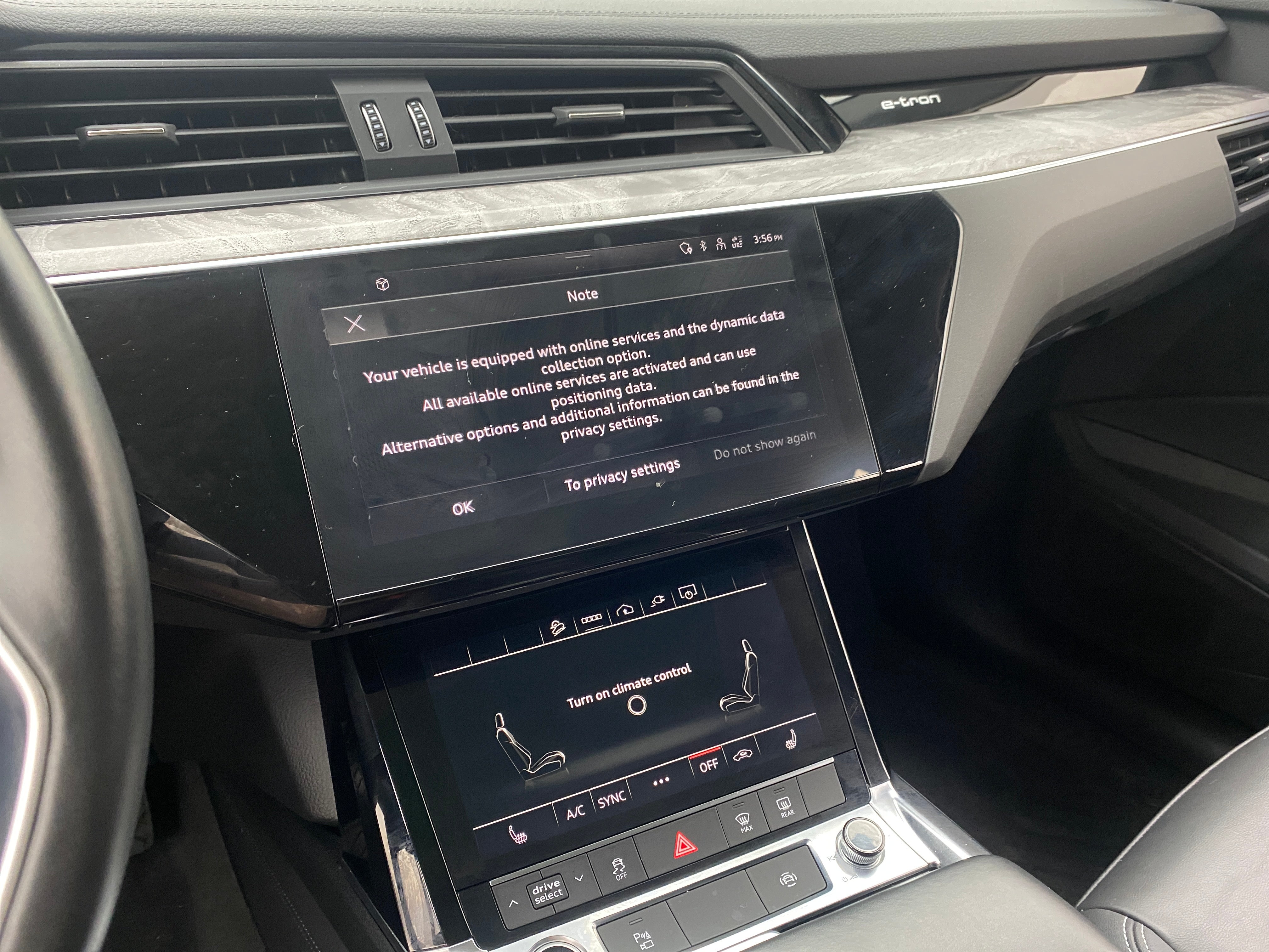 2021 Audi e-tron Premium 3