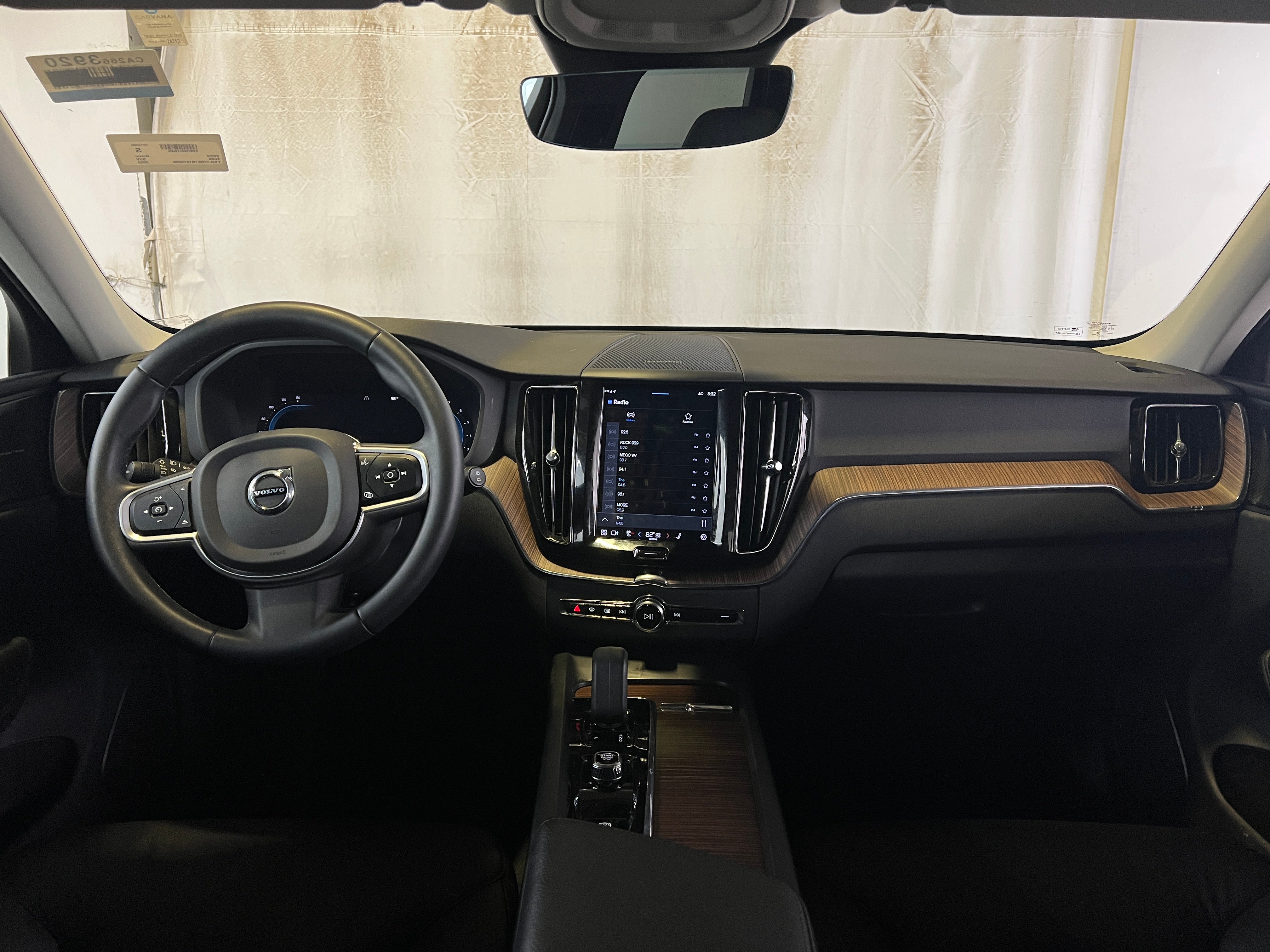 2022 Volvo XC60 B5 Momentum 2