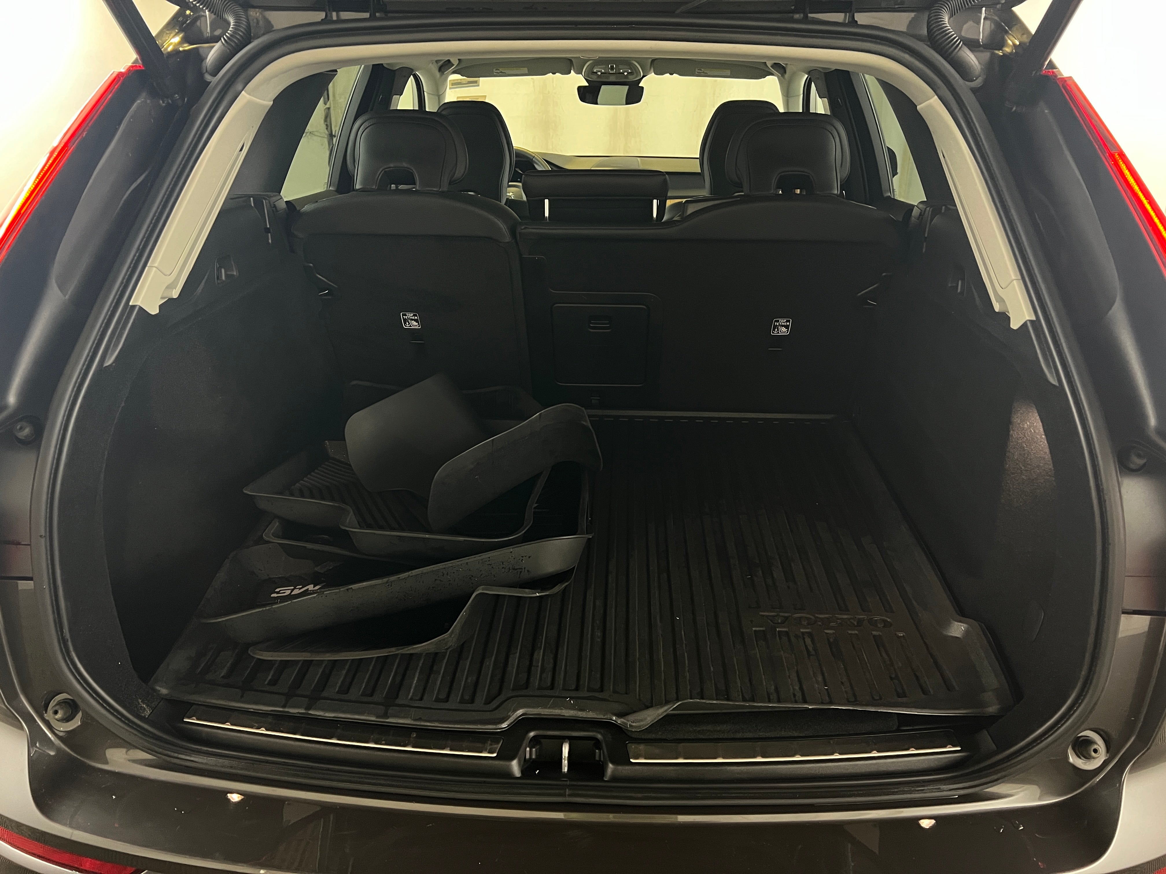2022 Volvo XC60 B5 Momentum 6