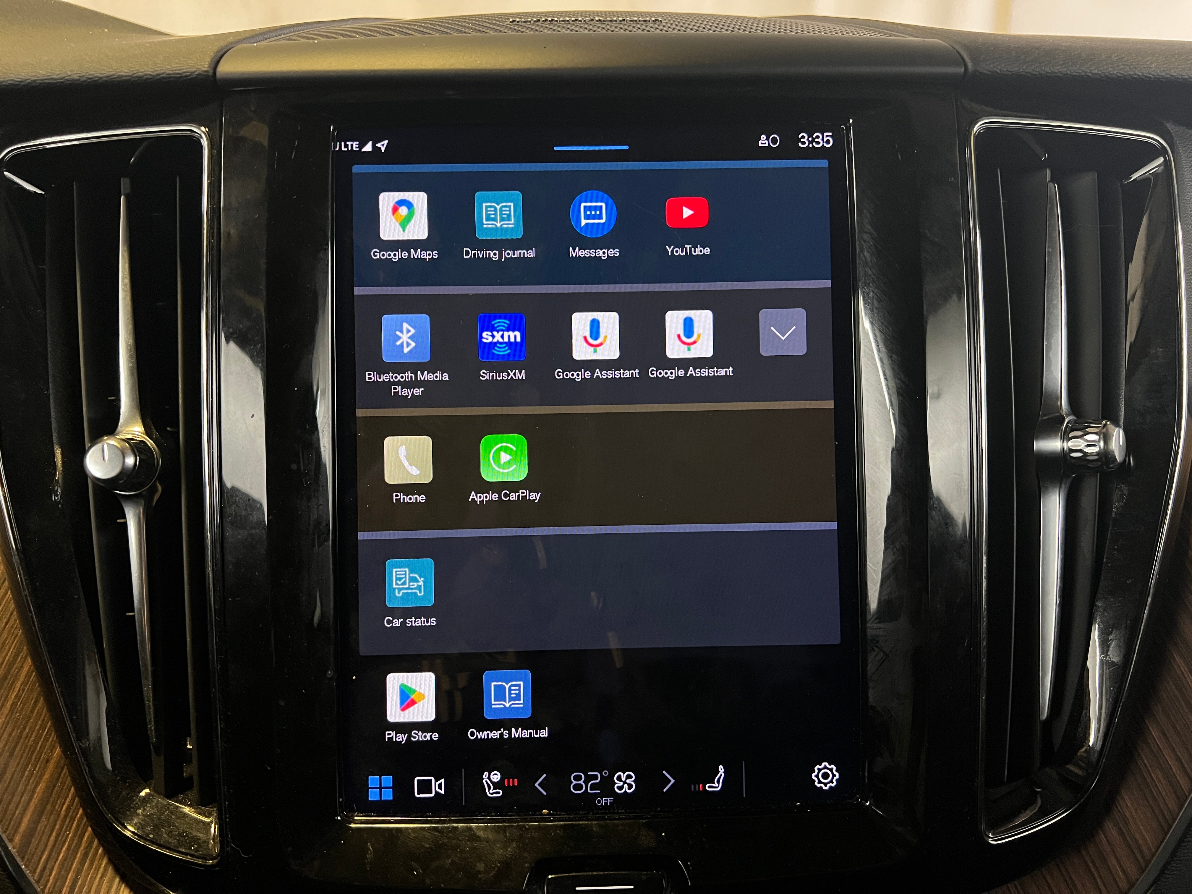 2022 Volvo XC60 B5 Momentum 3
