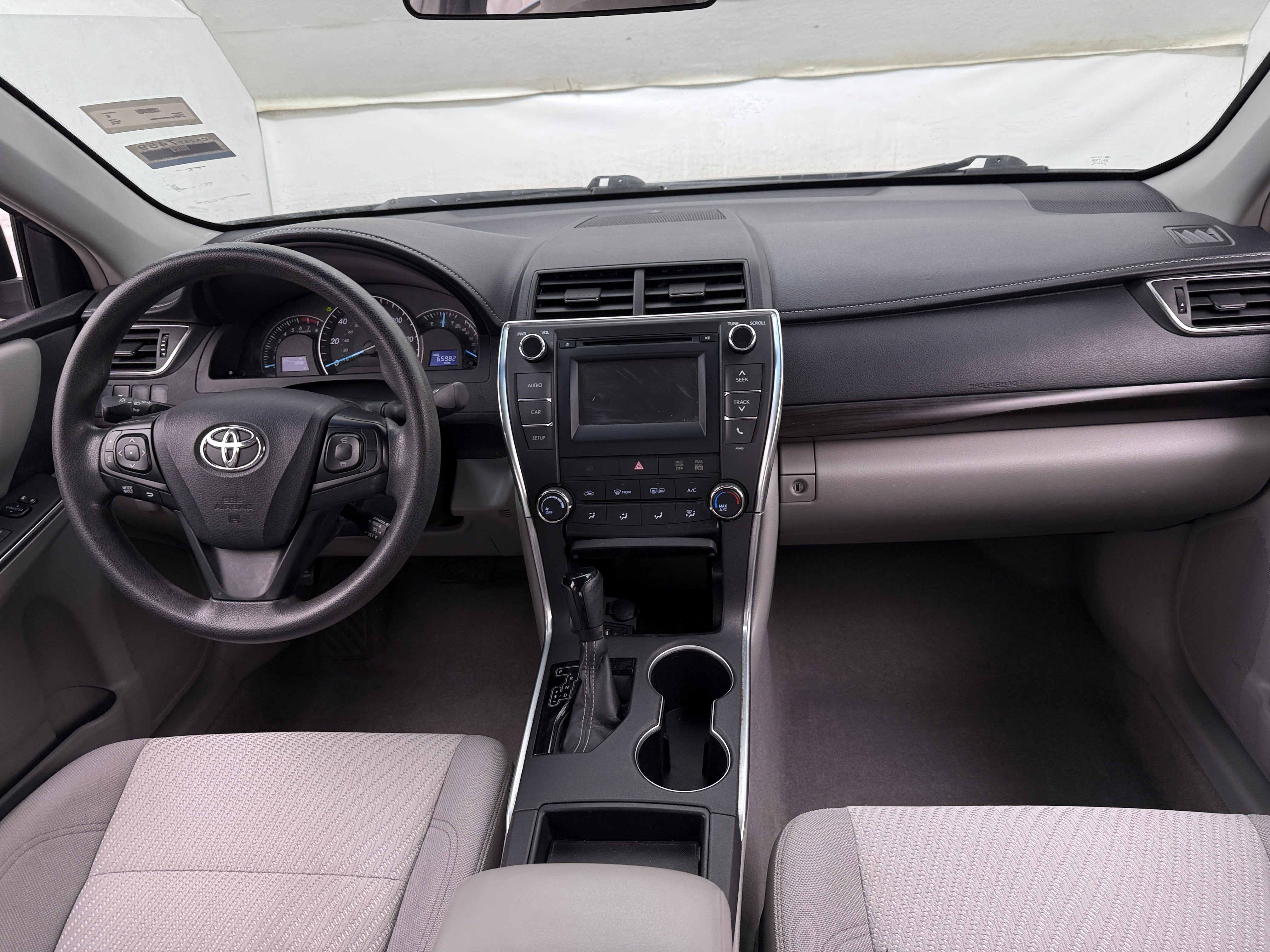 2015 Toyota Camry LE 3
