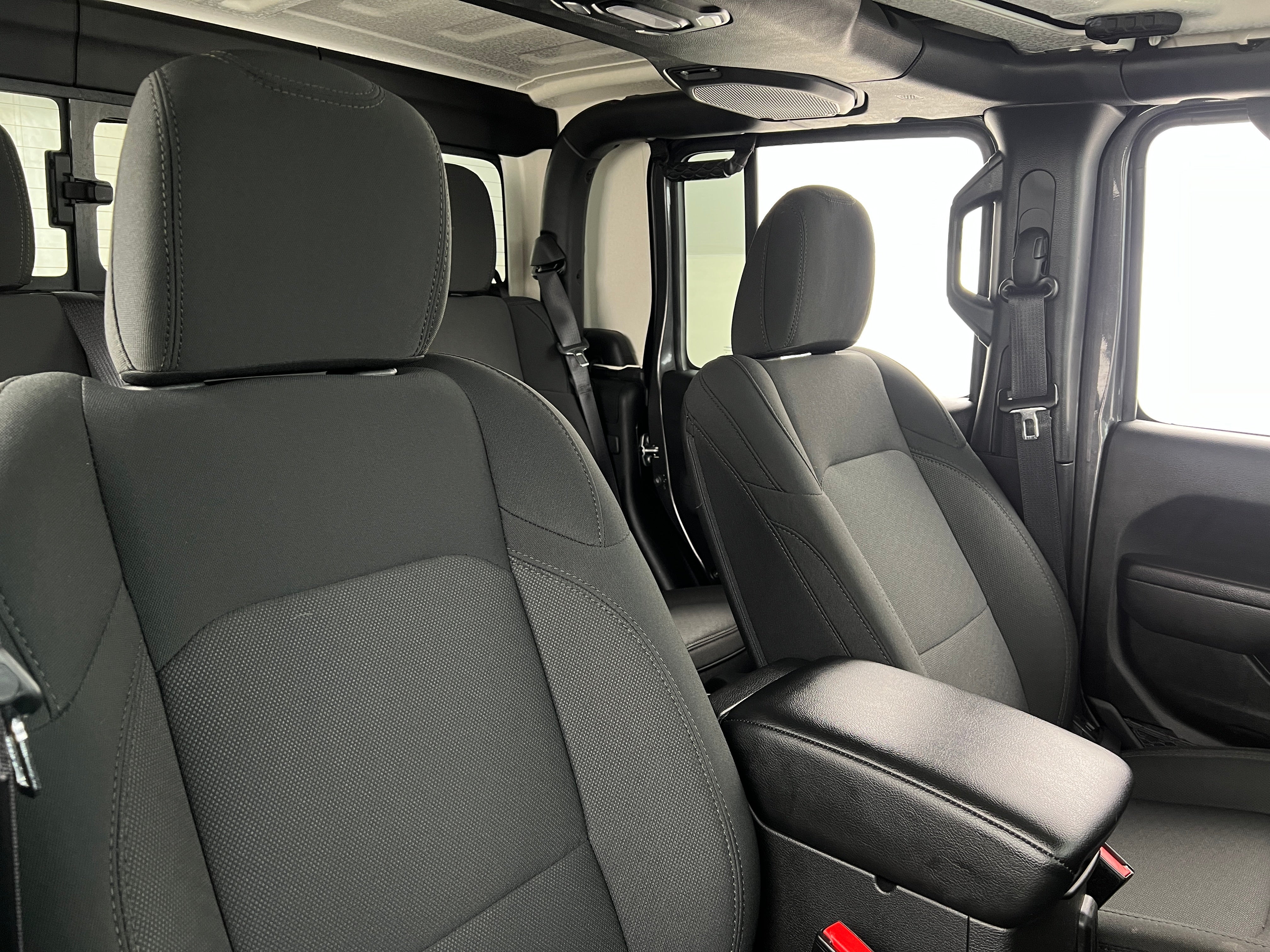 2022 Jeep Gladiator Sport S 2