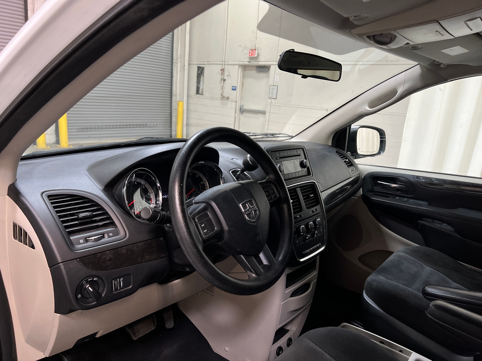 Thumbnail: 2016 Dodge Grand Caravan - 3