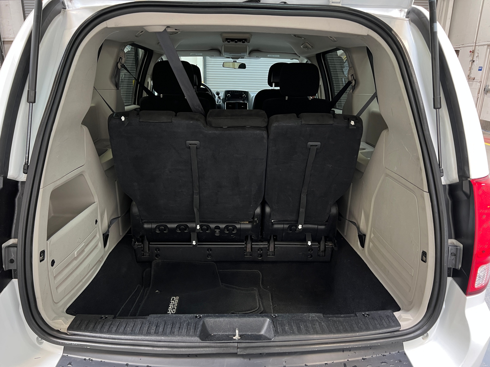 Thumbnail: 2016 Dodge Grand Caravan - 7