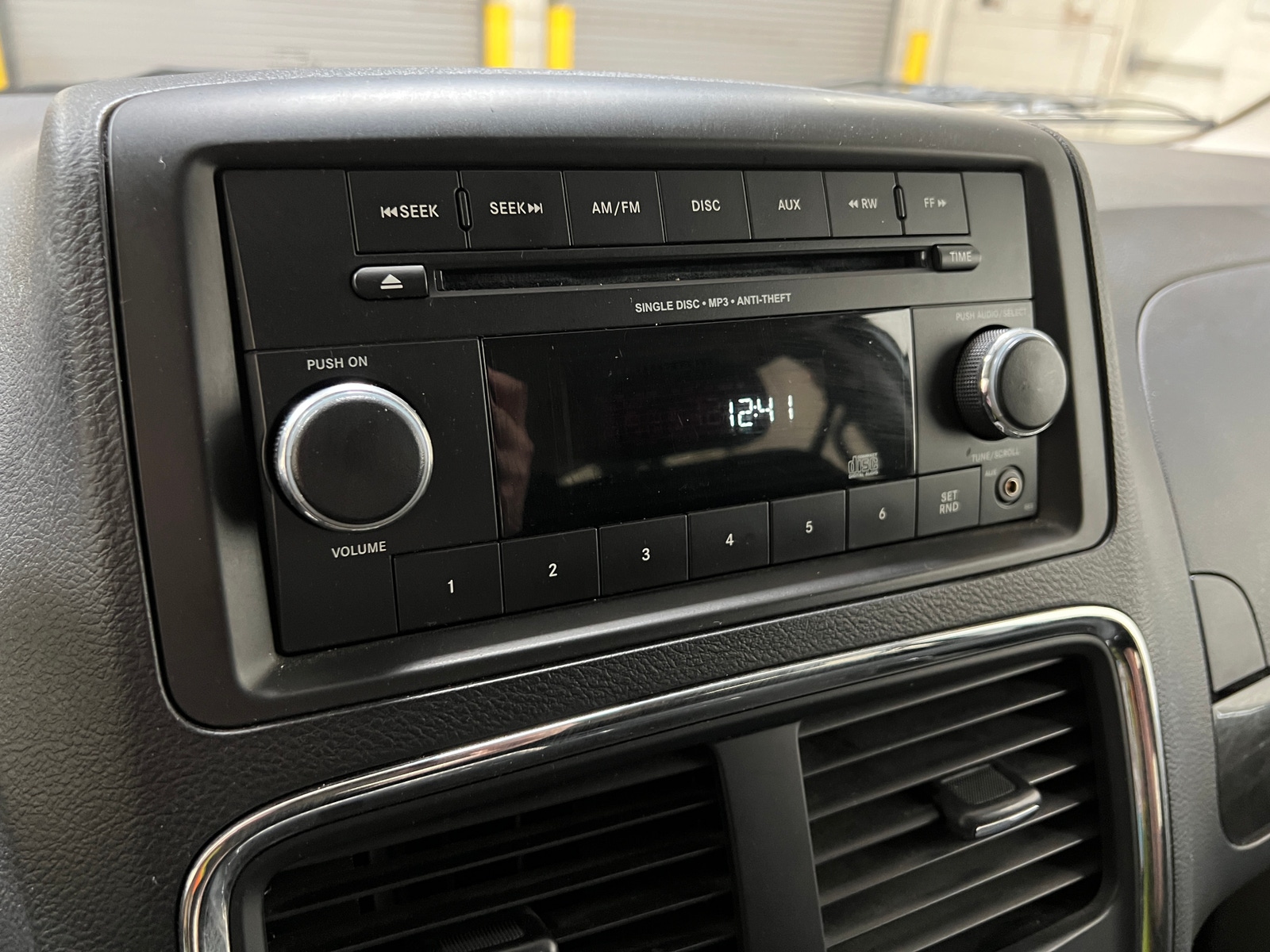 Thumbnail: 2016 Dodge Grand Caravan - 4