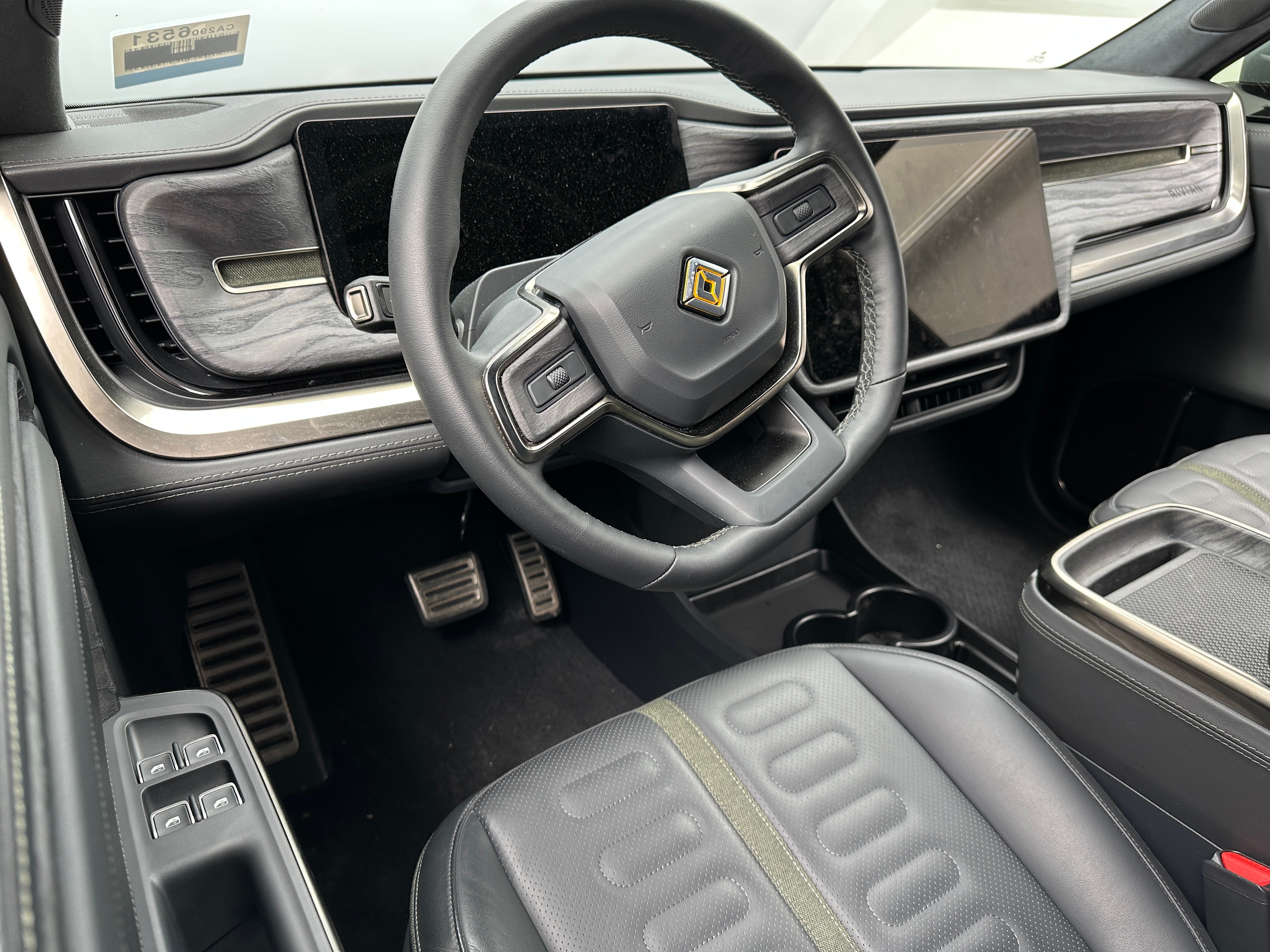 2022 Rivian R1T Adventure 2