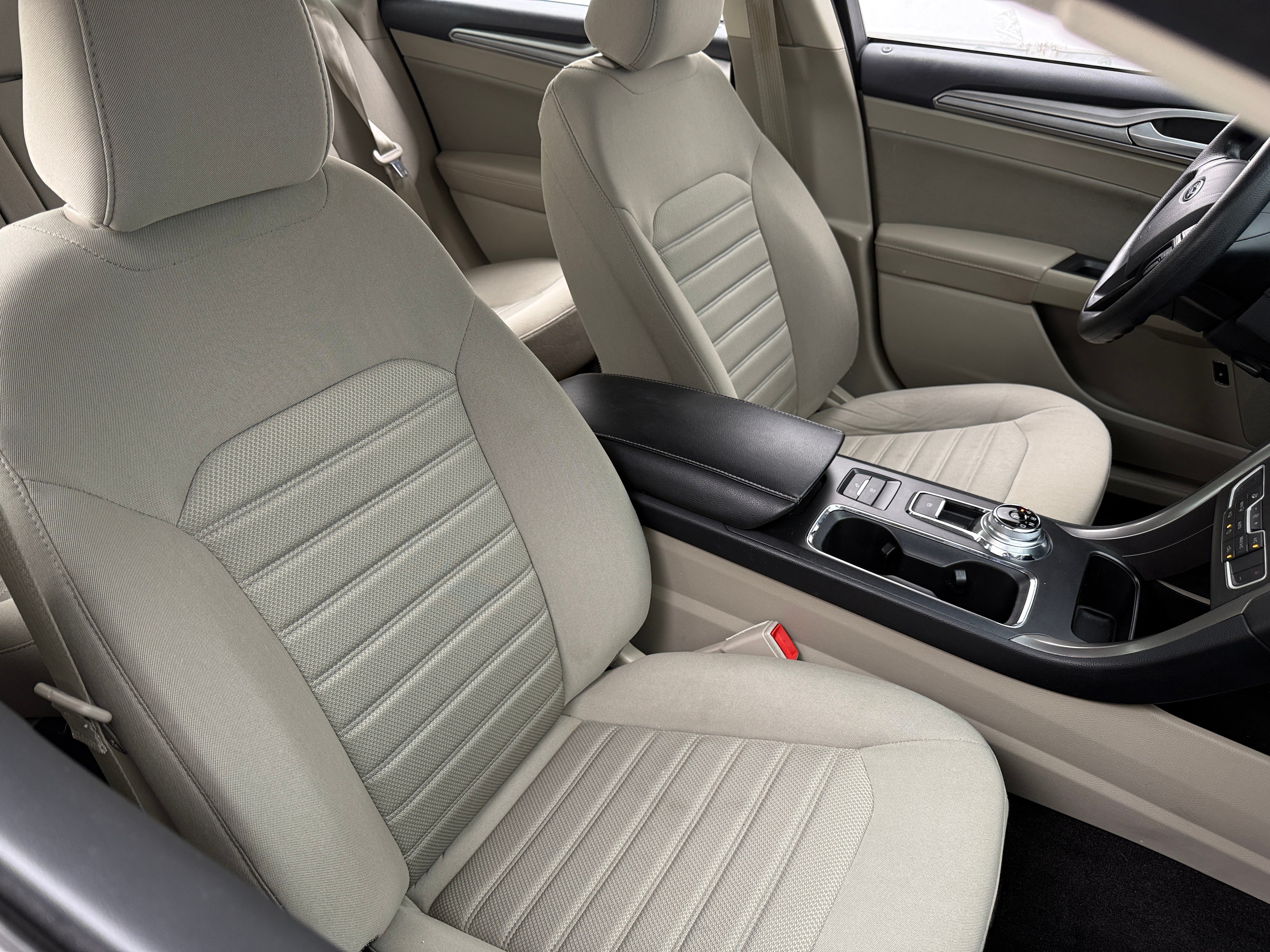 2020 Ford Fusion  2