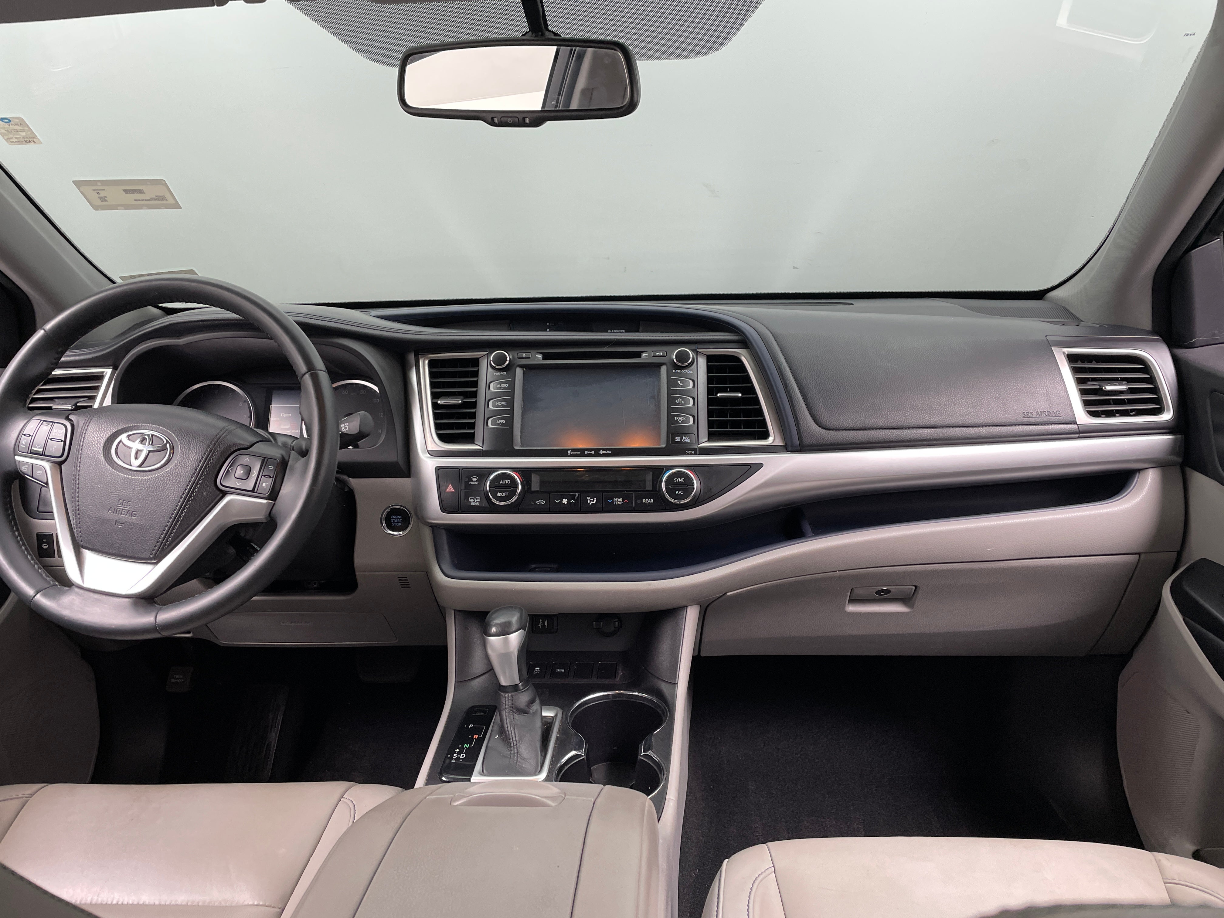 2016 Toyota Highlander XLE 2