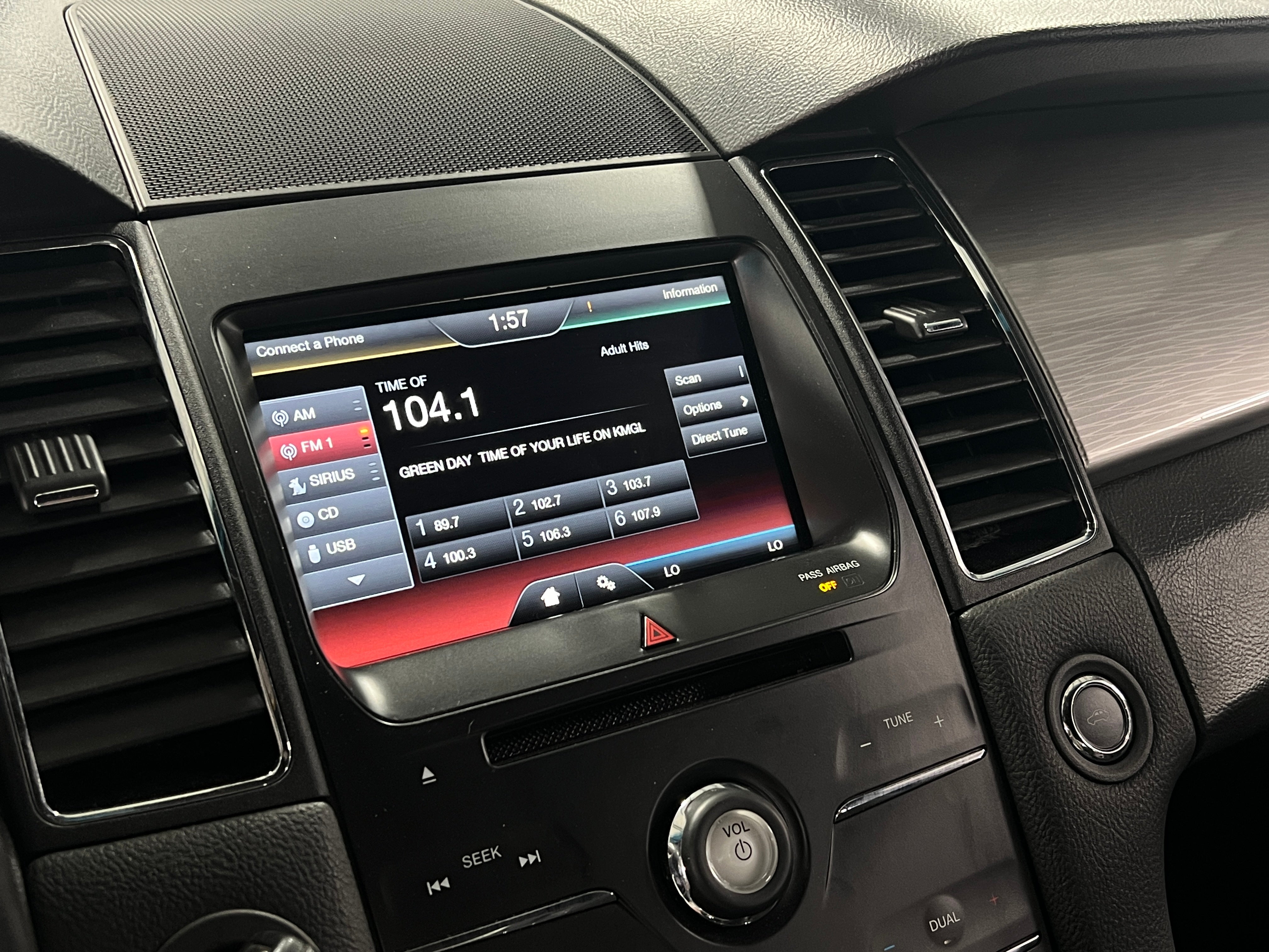 2014 Ford Taurus SEL 4