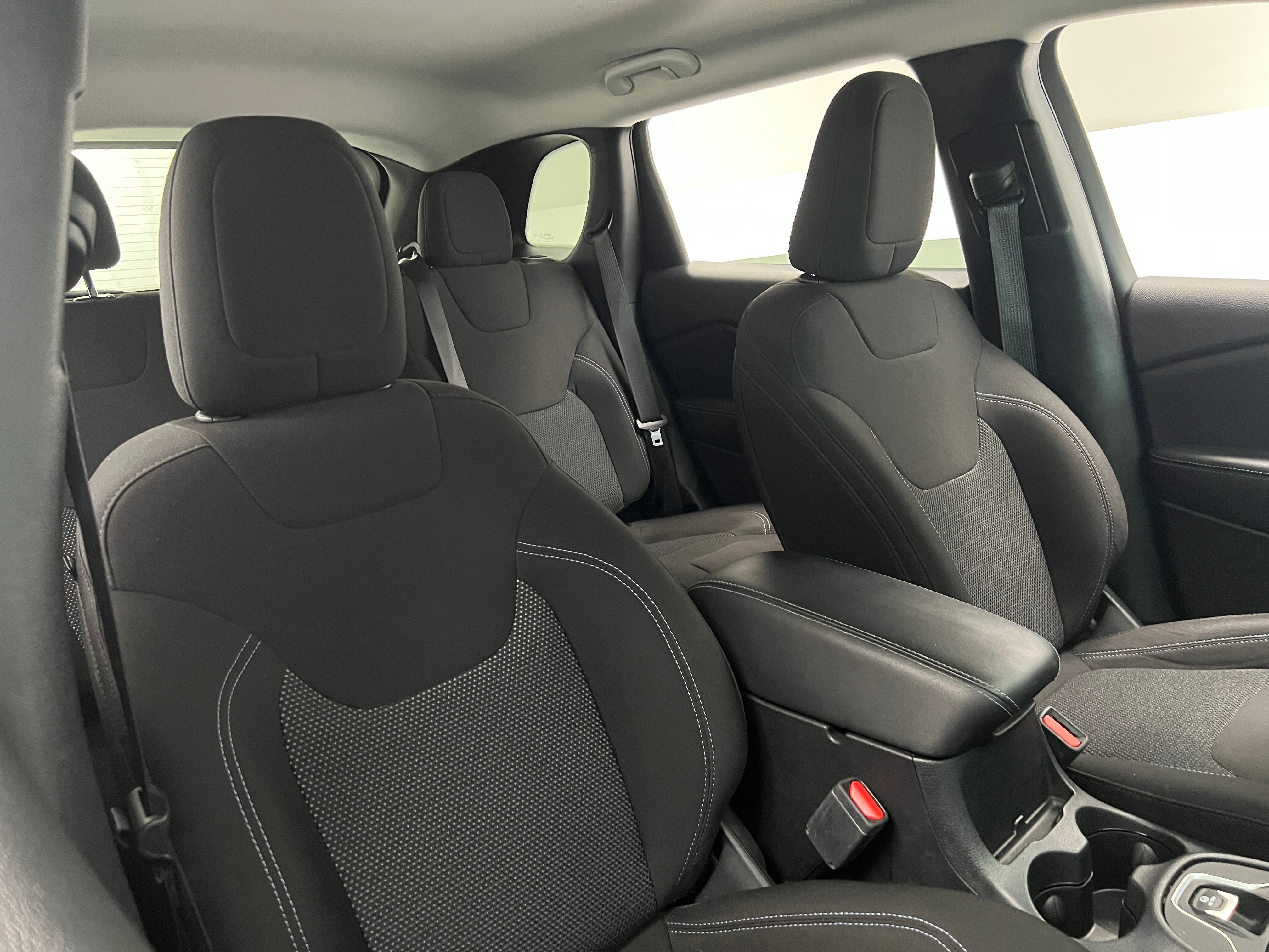 2020 Jeep Cherokee Latitude 2