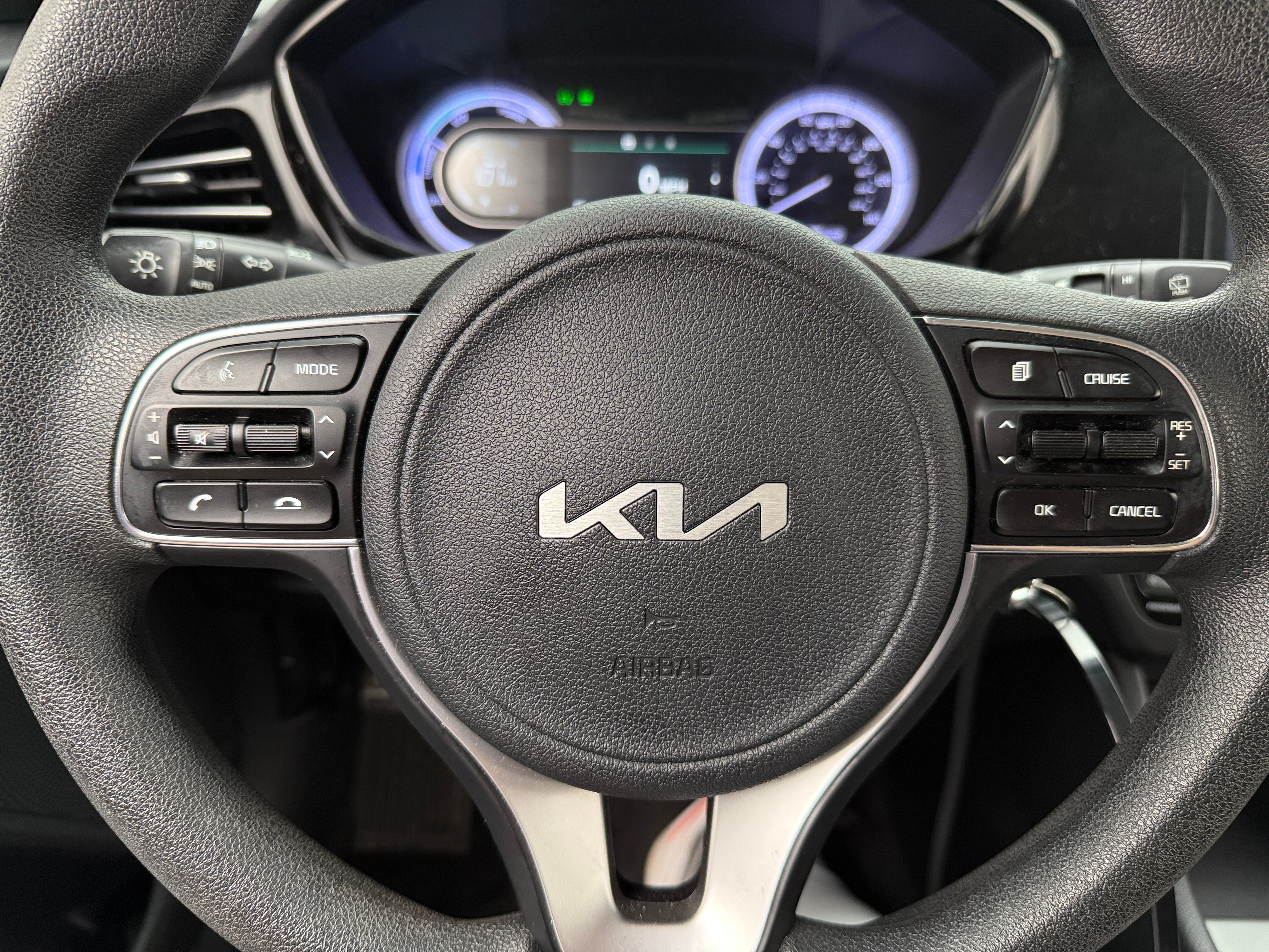 2022 Kia Niro LX 5