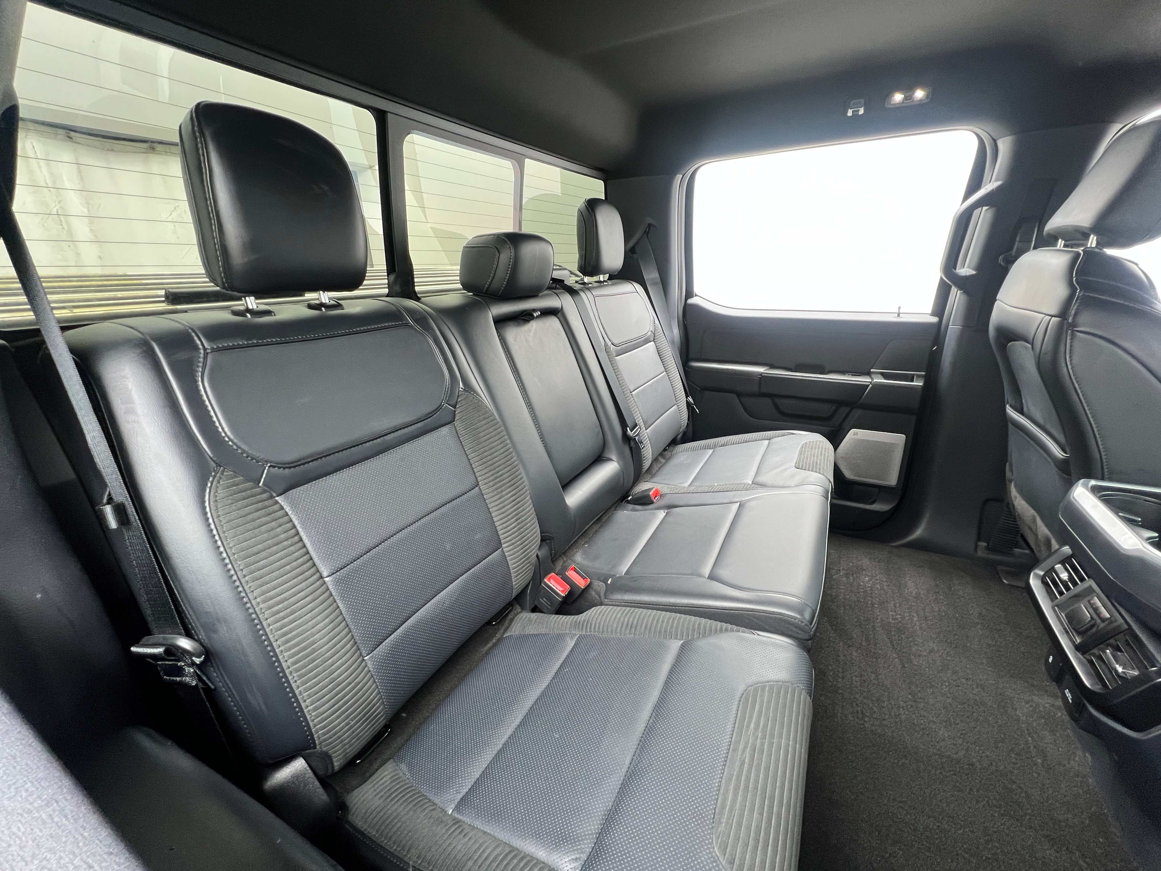 2022 Ford Econoline E-150 5