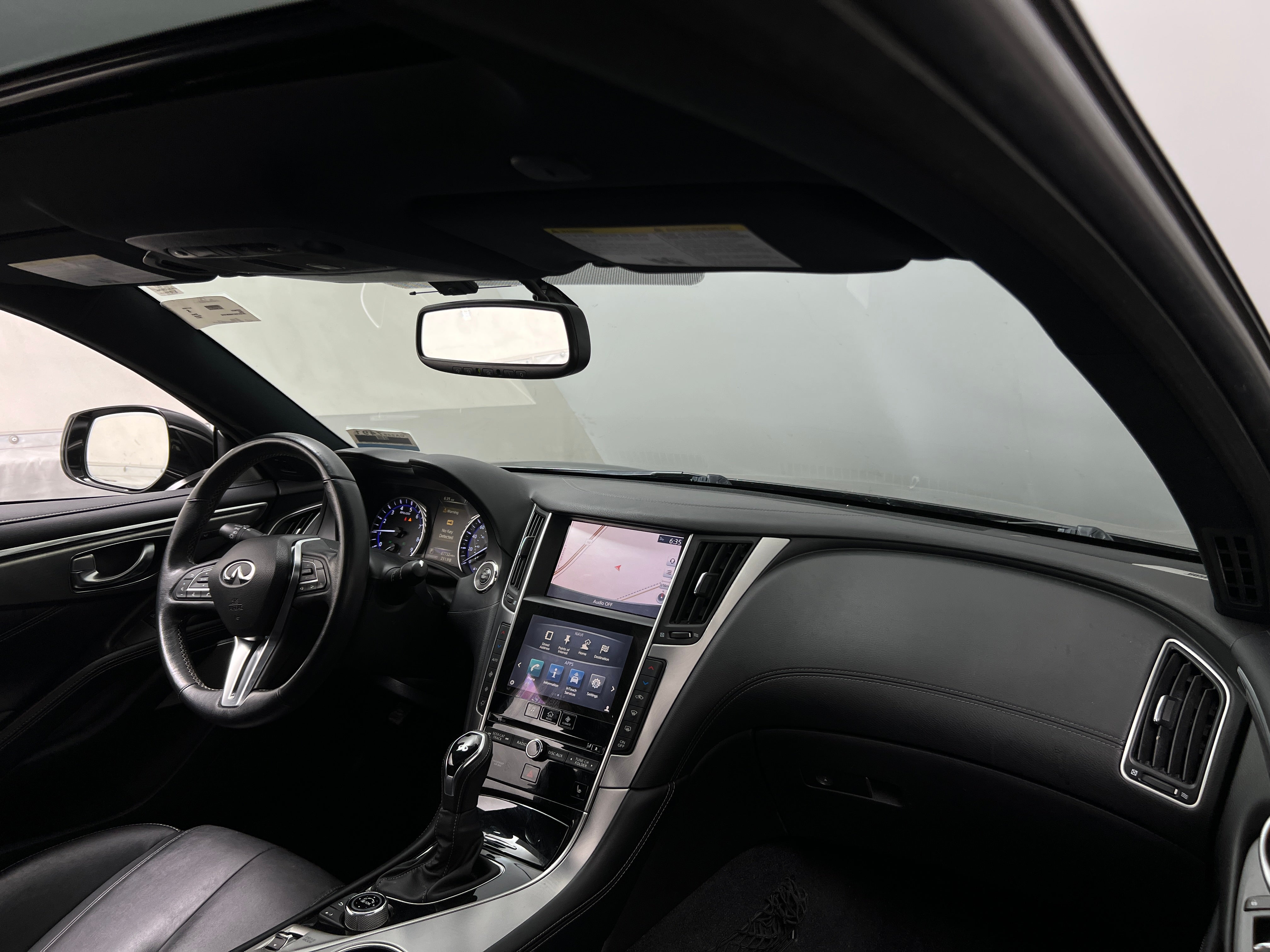 2017 INFINITI Q60 Premium 2