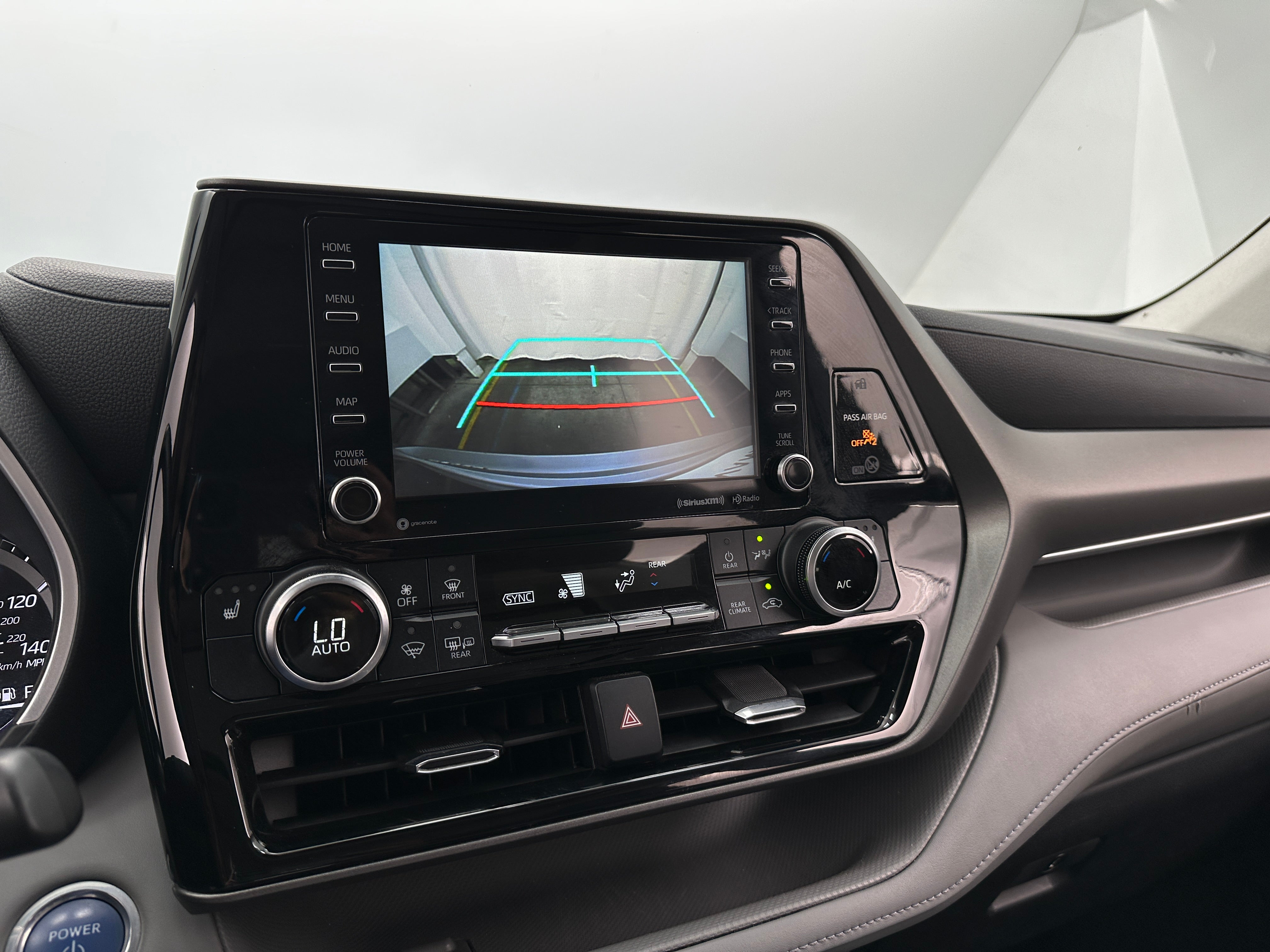 2020 Toyota Highlander XLE 3