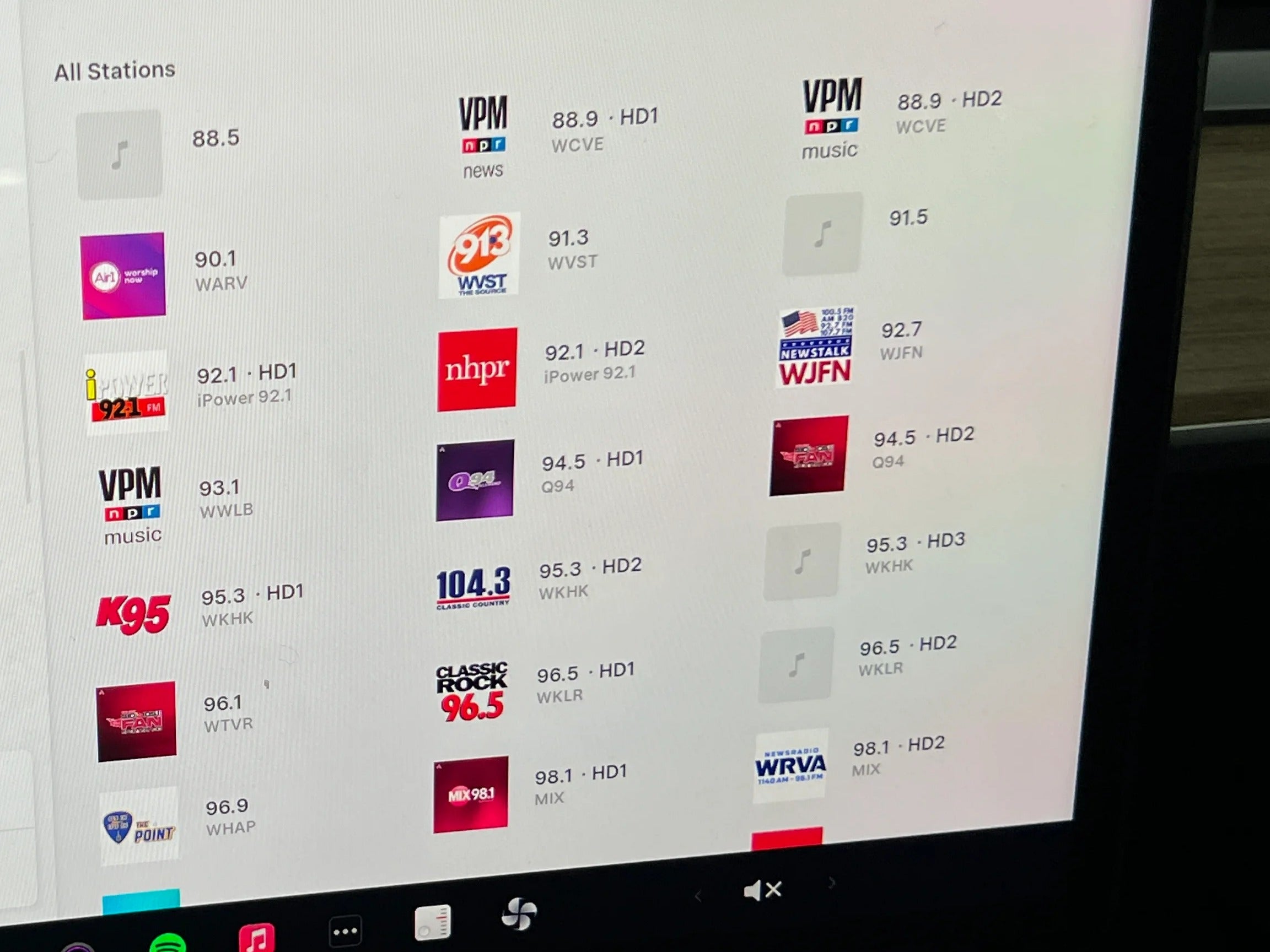 2023 Tesla Model 3 Standard Range 3