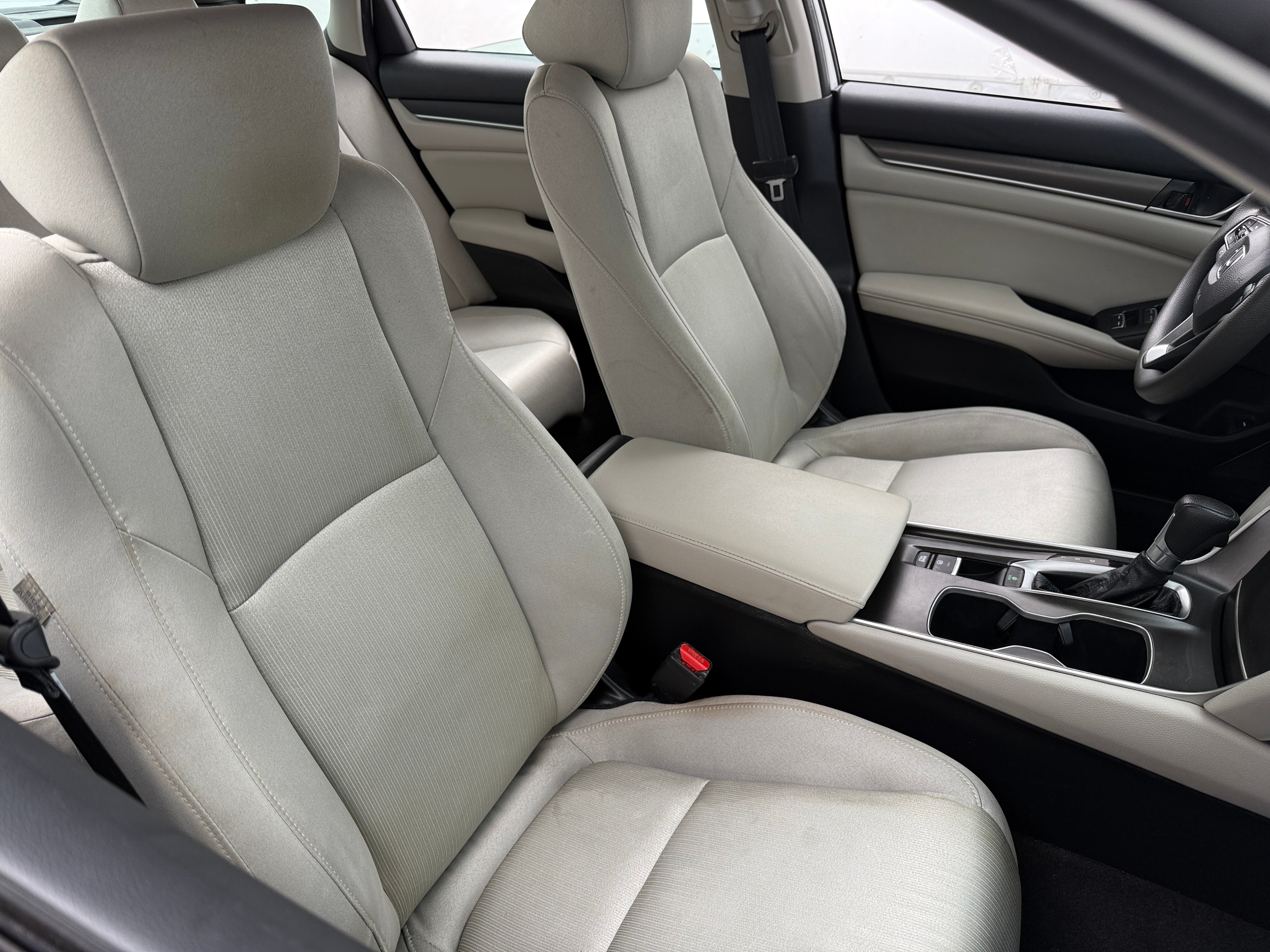2019 Honda Accord LX 2