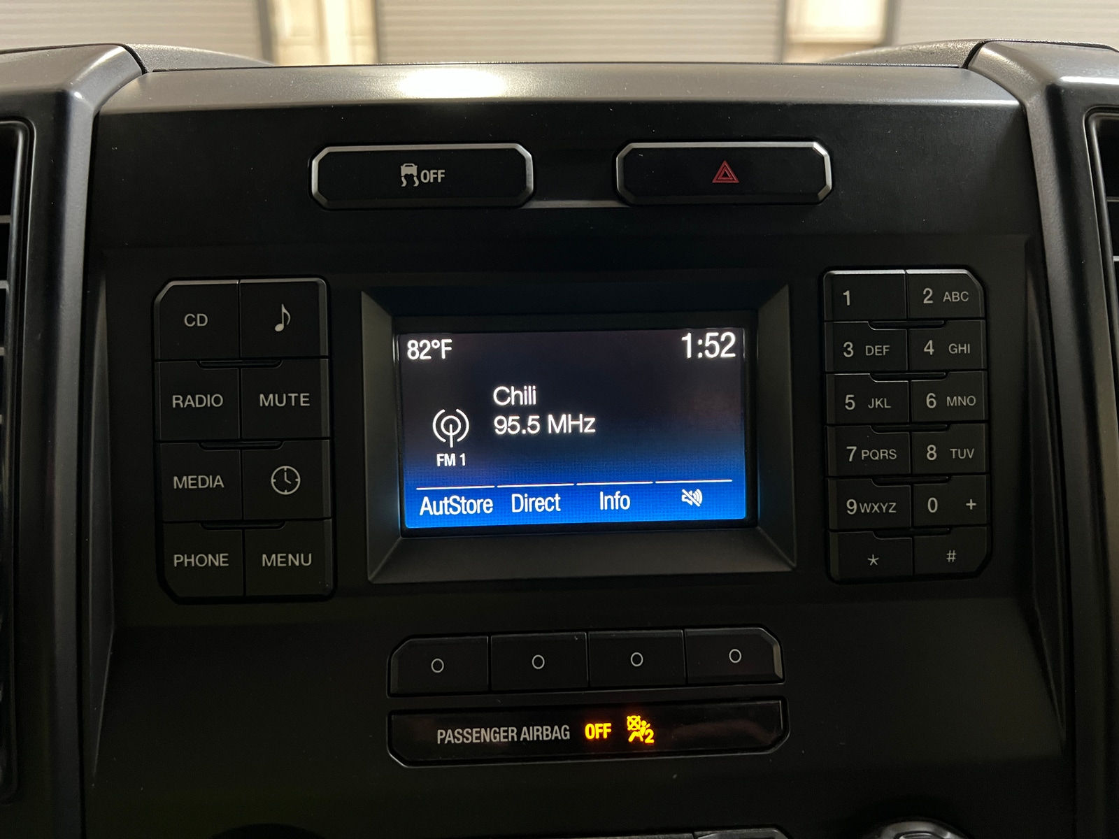 Thumbnail: 2017 Ford Econoline - 4