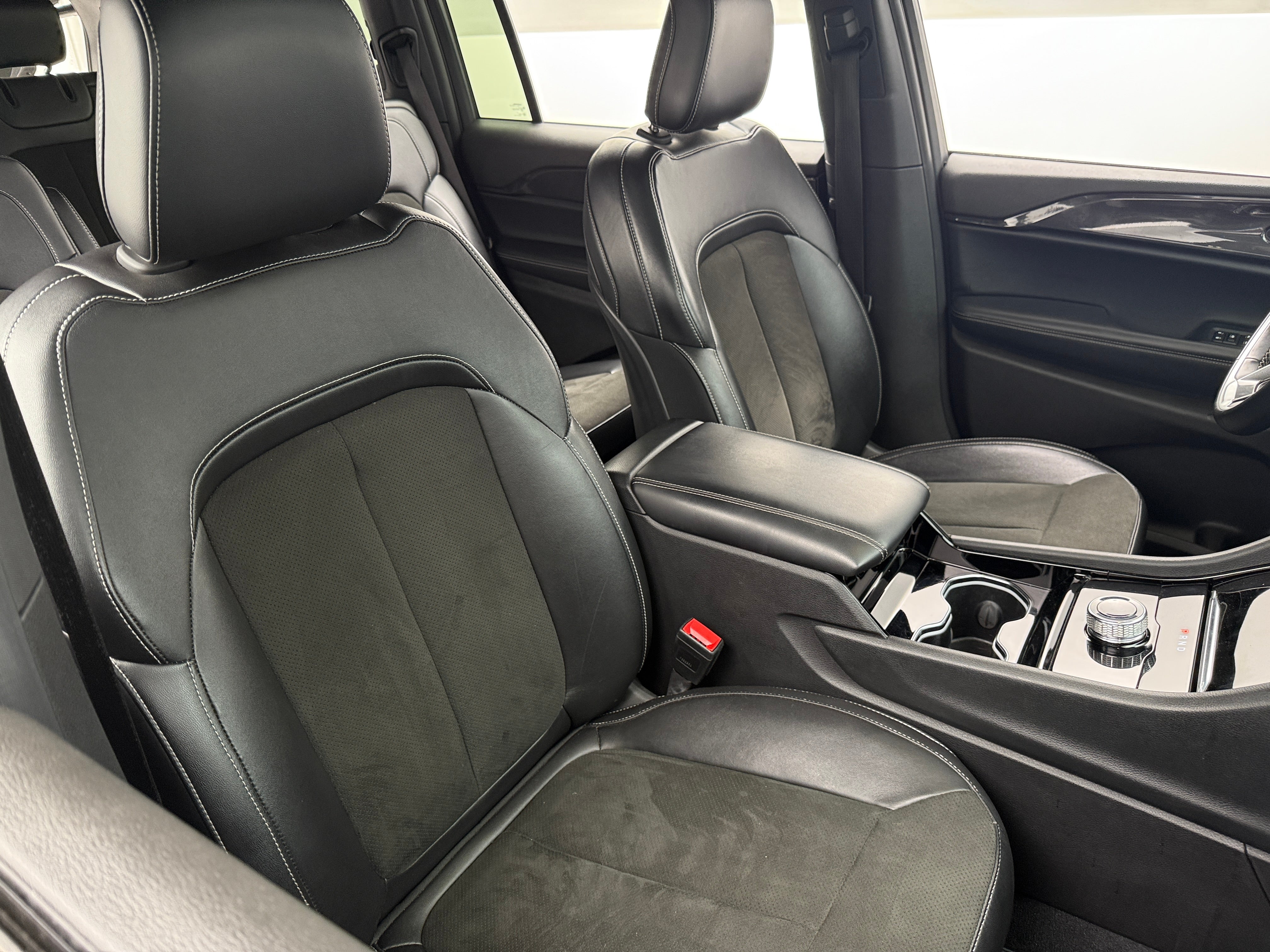 2022 Jeep Grand Cherokee L Altitude 2