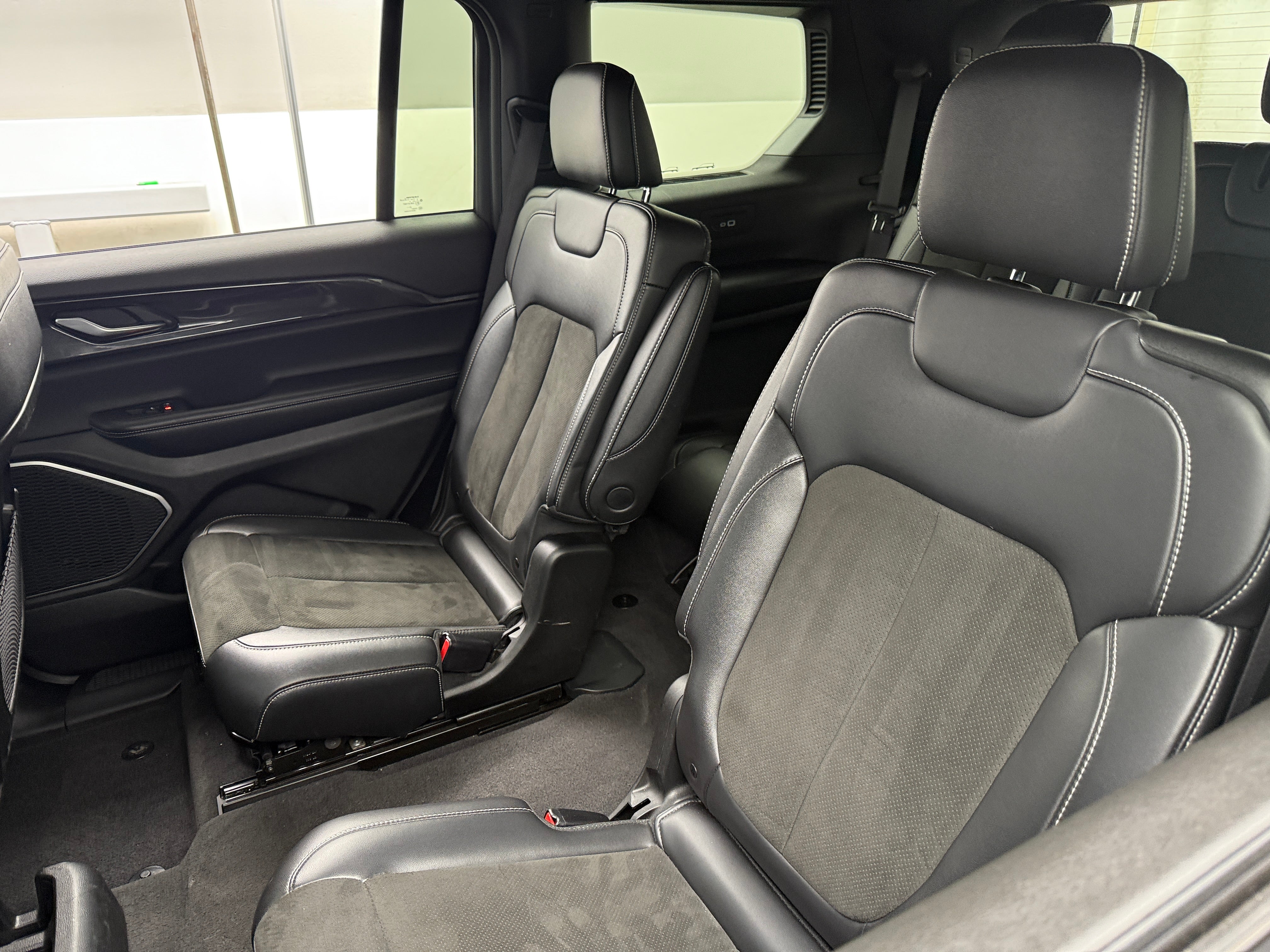 2022 Jeep Grand Cherokee L Altitude 6