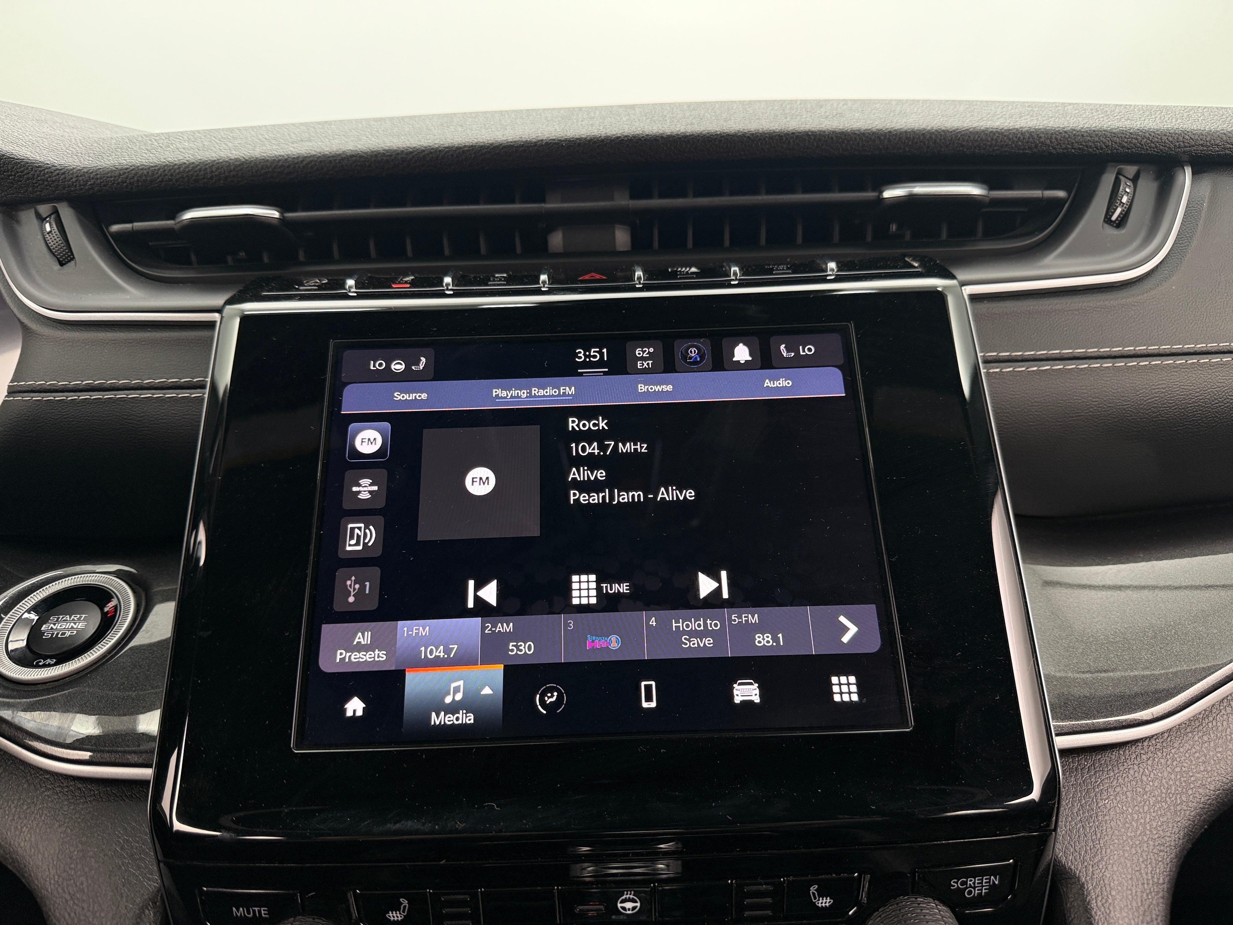 2022 Jeep Grand Cherokee L Altitude 4