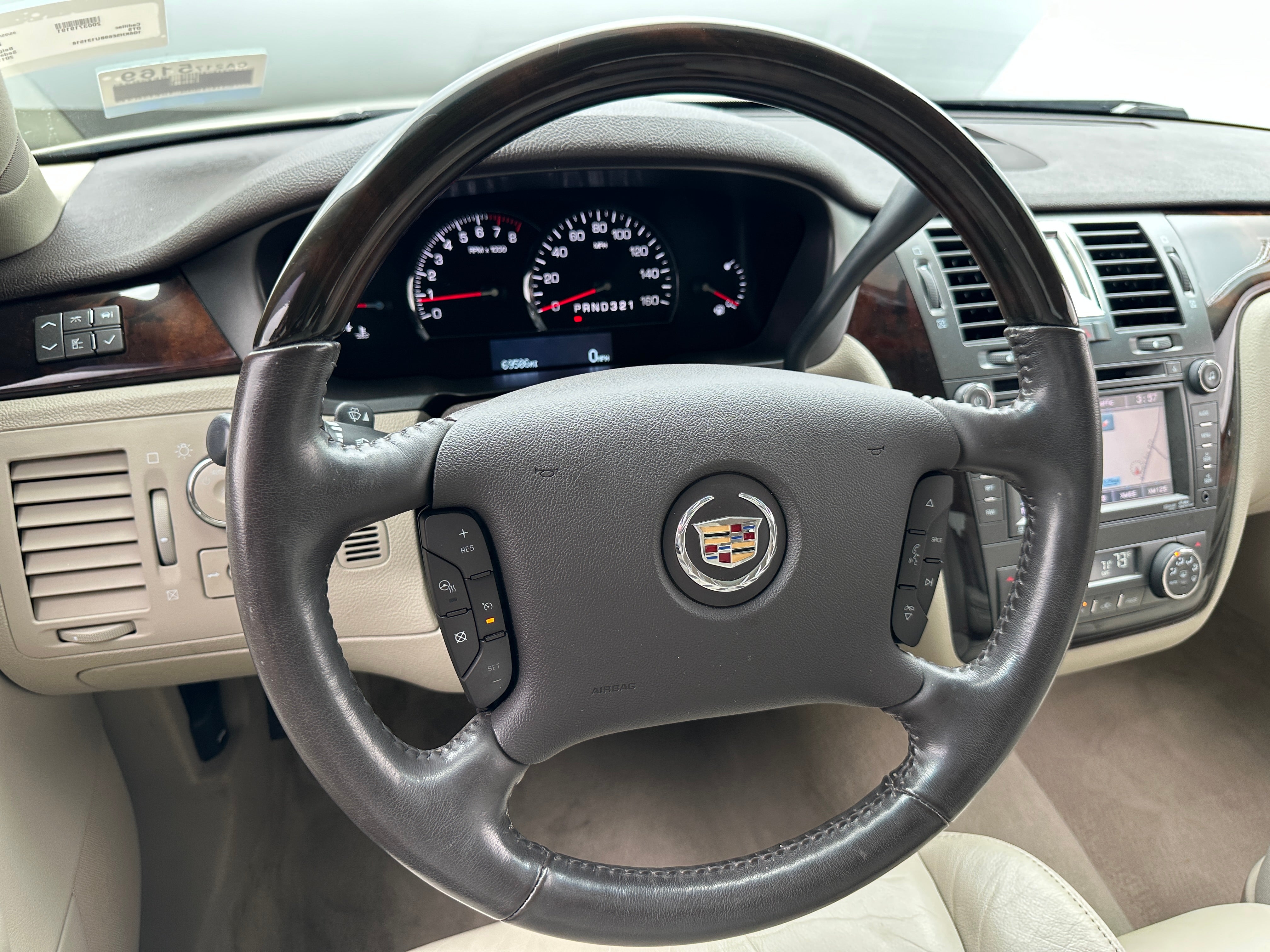 2011 Cadillac DTS Base 4